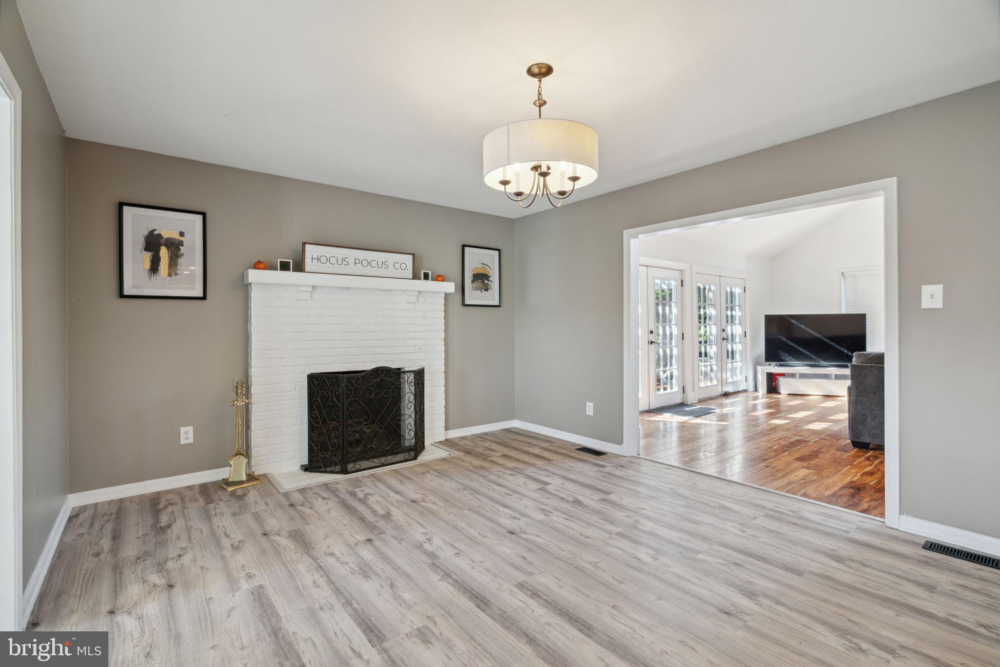 SUTTON WOODS - Residential