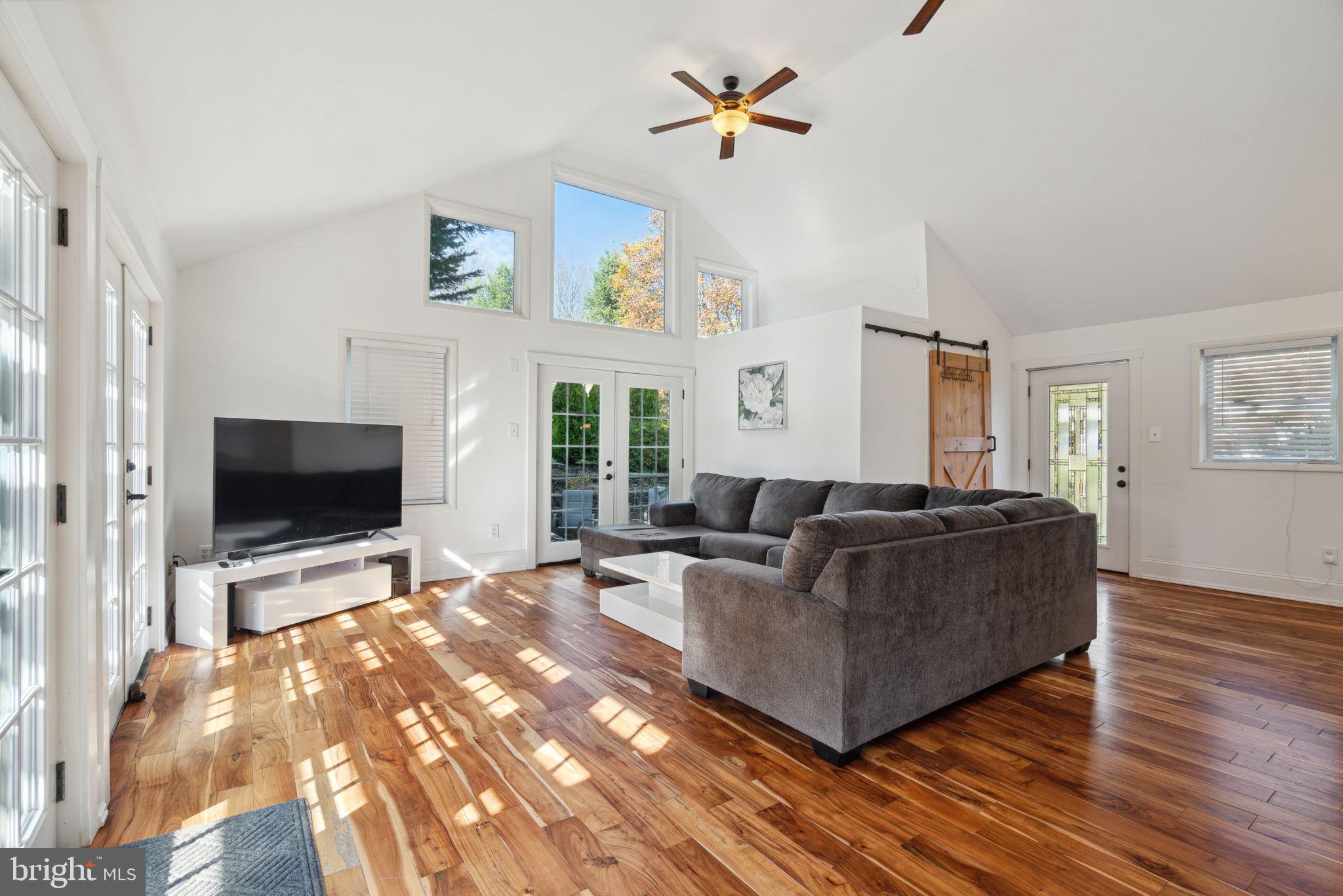 SUTTON WOODS - Residential