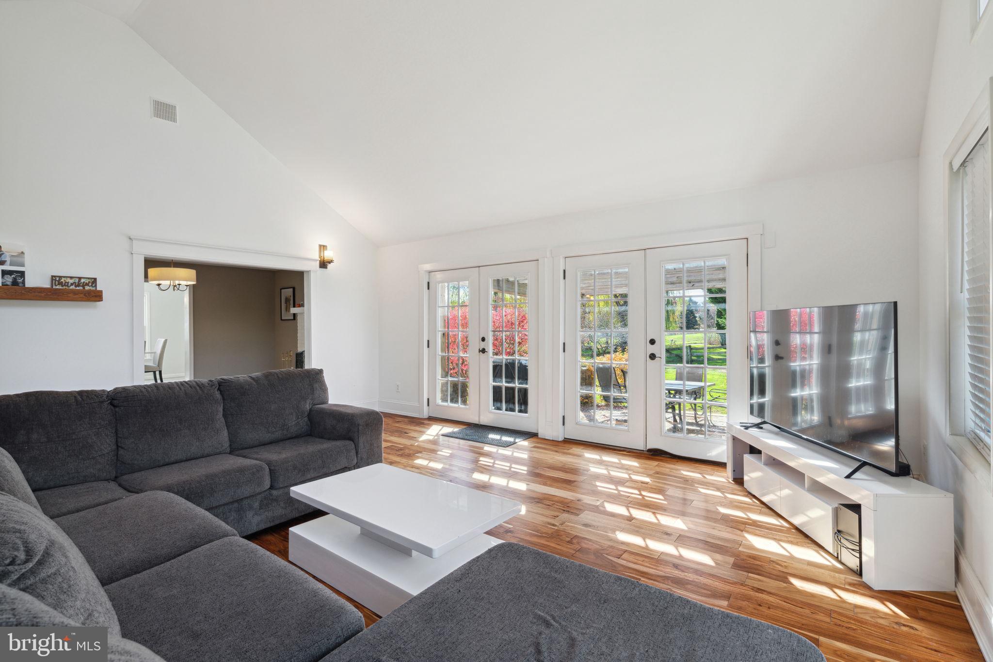 SUTTON WOODS - Residential