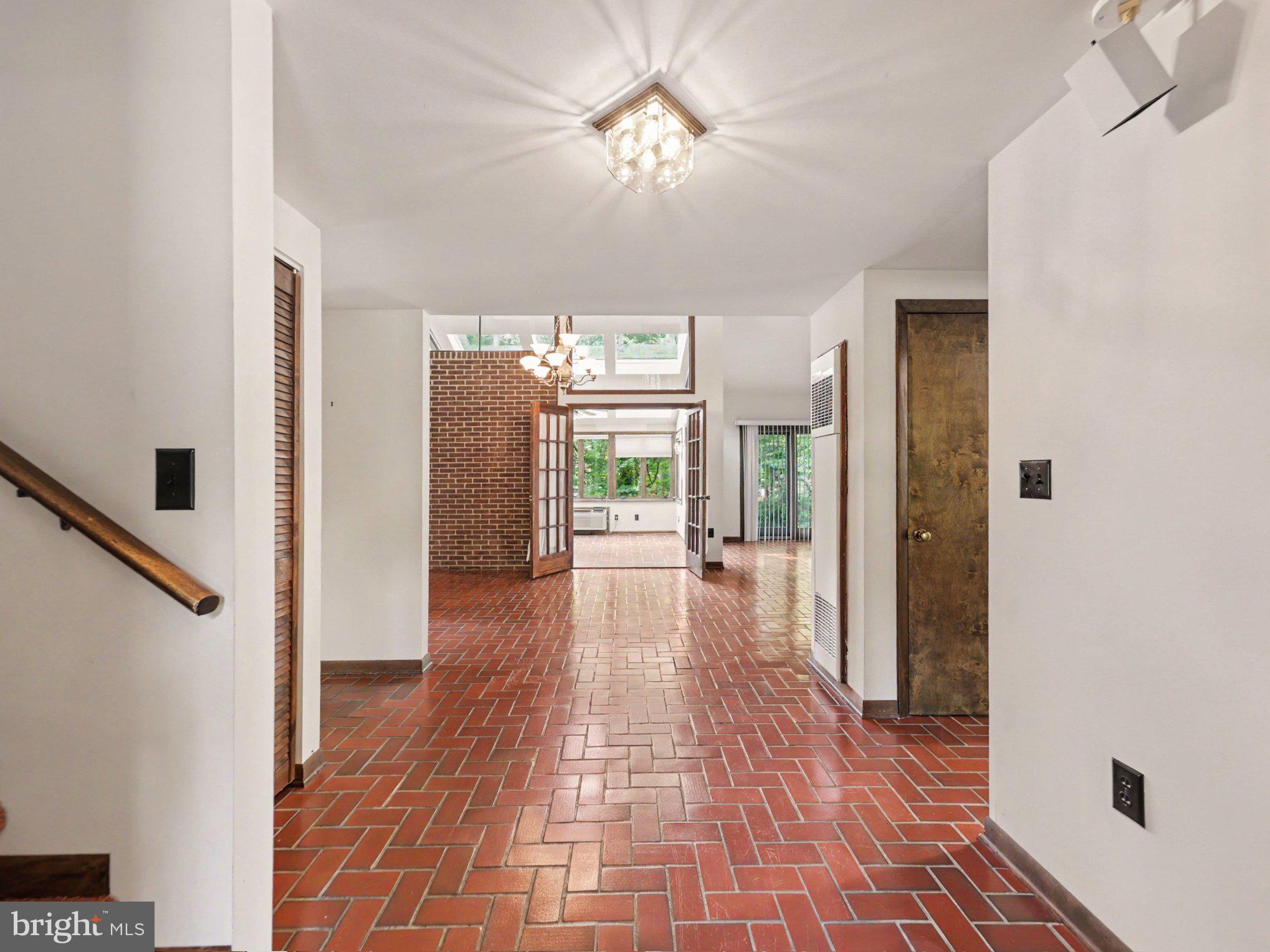 415 COLLINGWOOD DRIVE