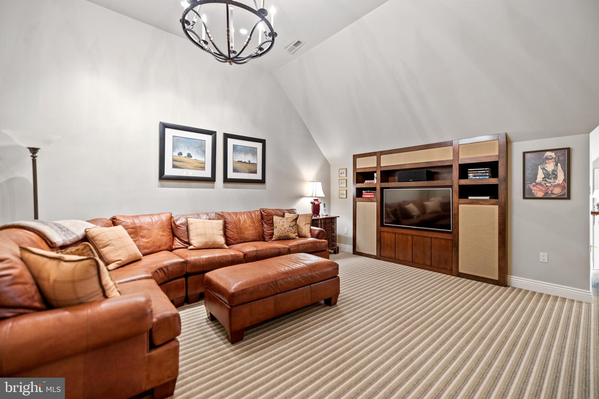 CAVES VALLEY GOLF CLUB - Residential