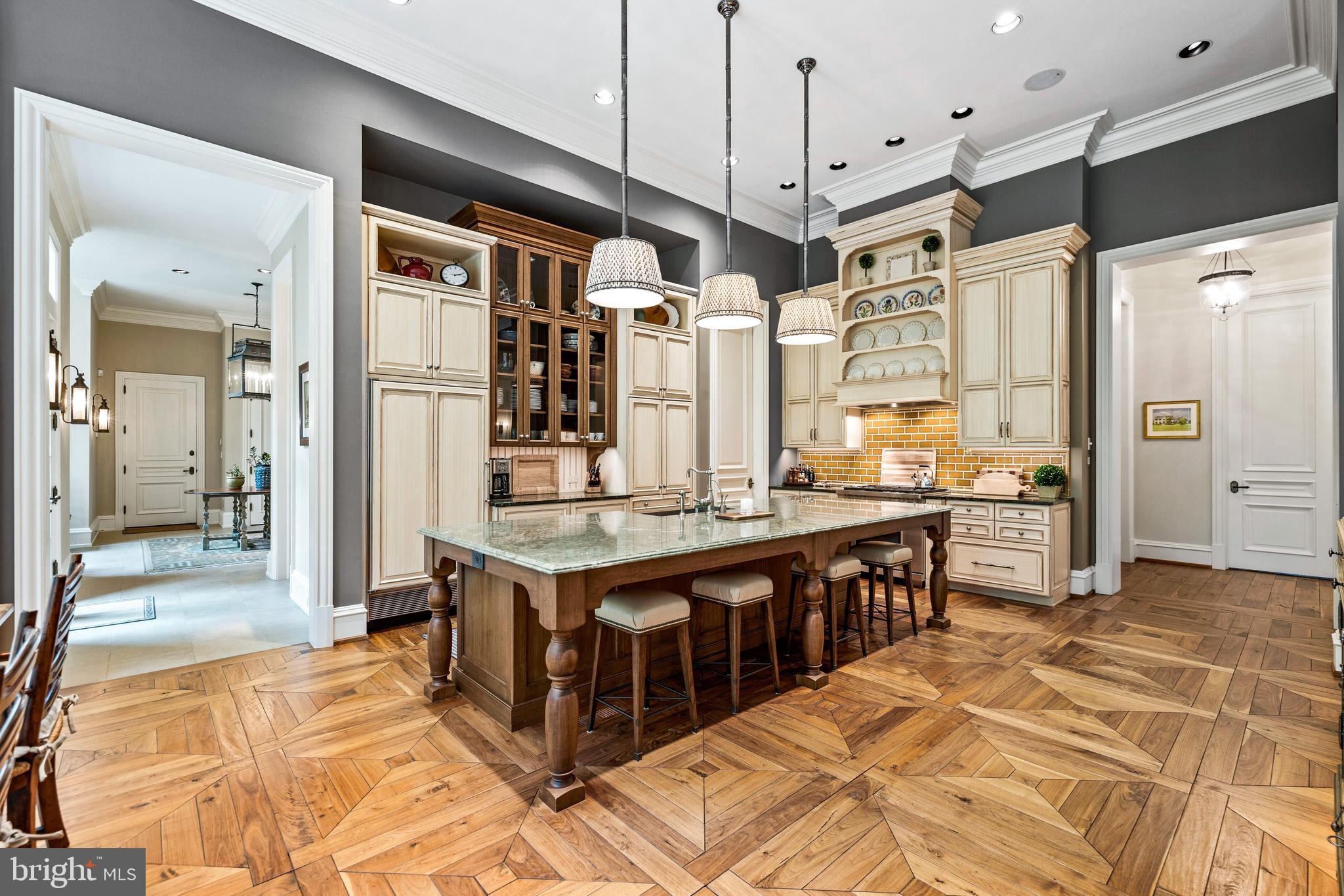 CAVES VALLEY GOLF CLUB - Residential