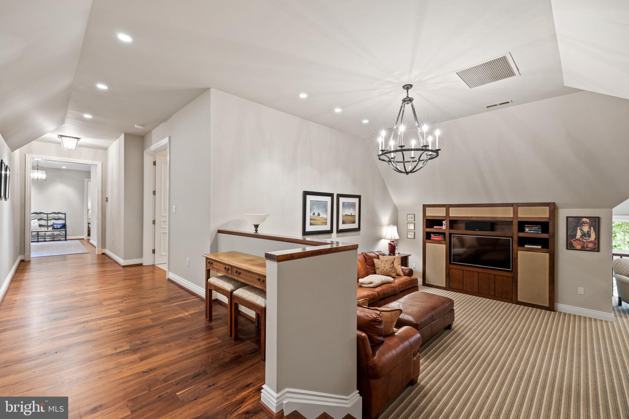 CAVES VALLEY GOLF CLUB - Residential