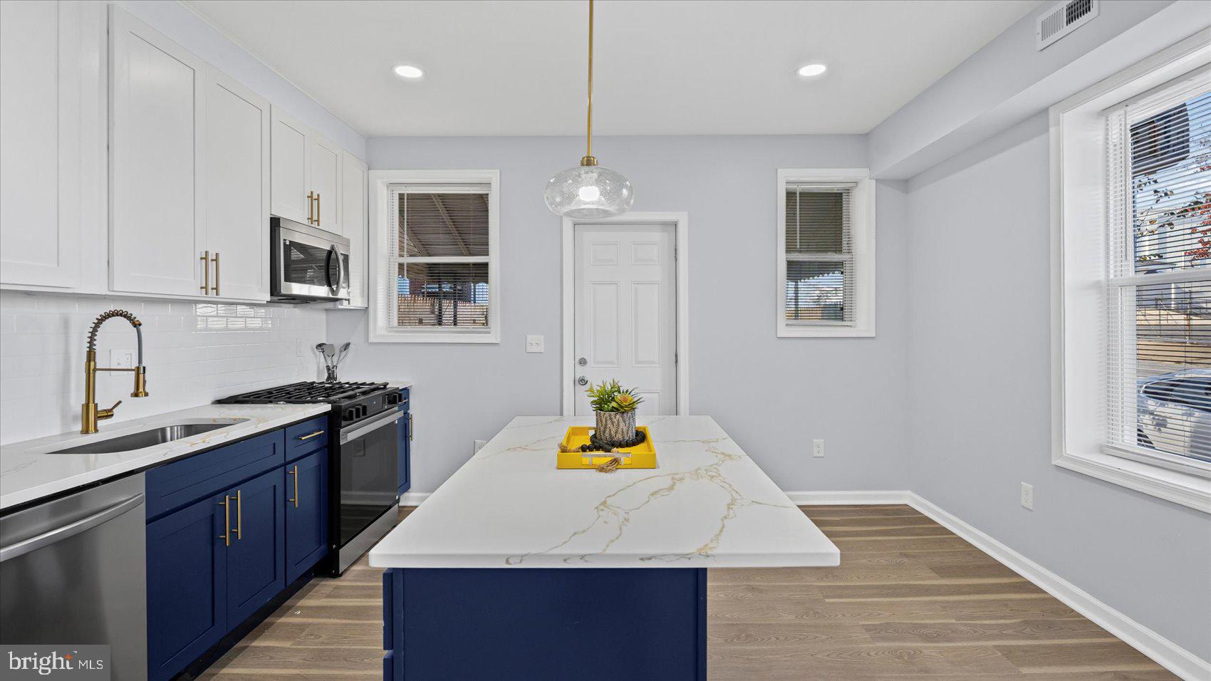 BIDDLE STREET - Residential