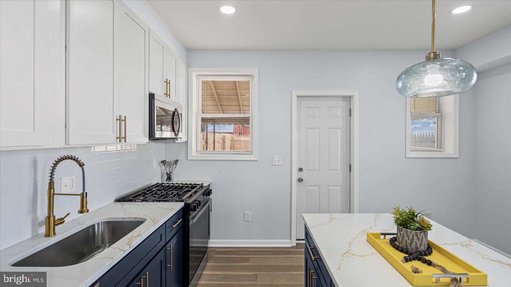 BIDDLE STREET - Residential