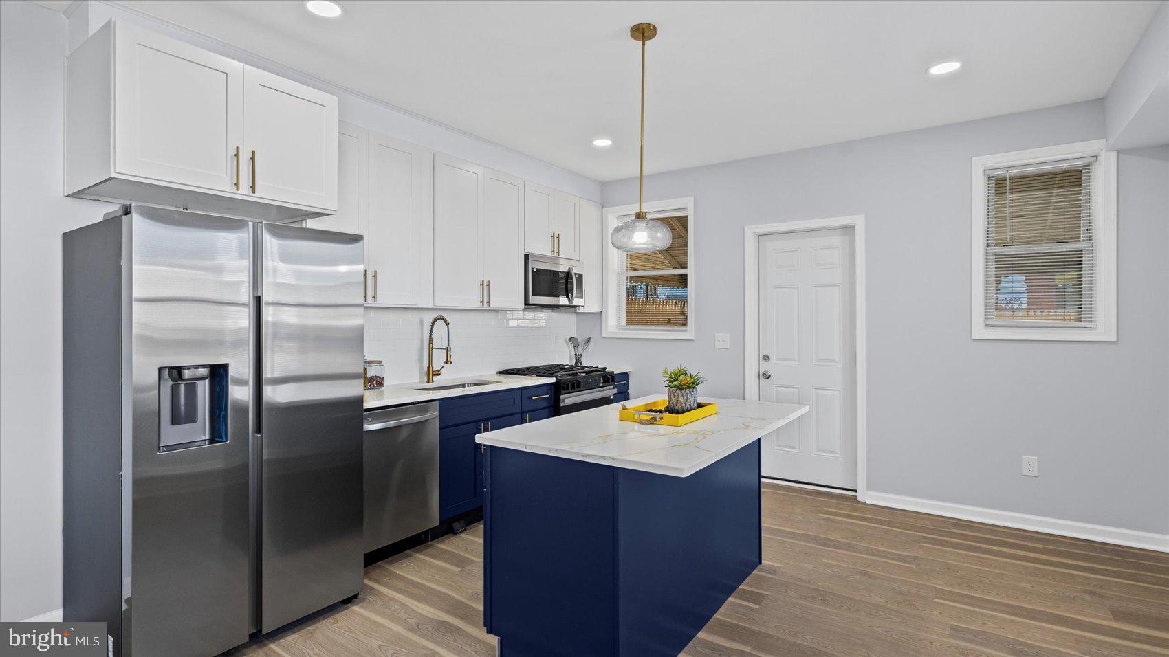 BIDDLE STREET - Residential