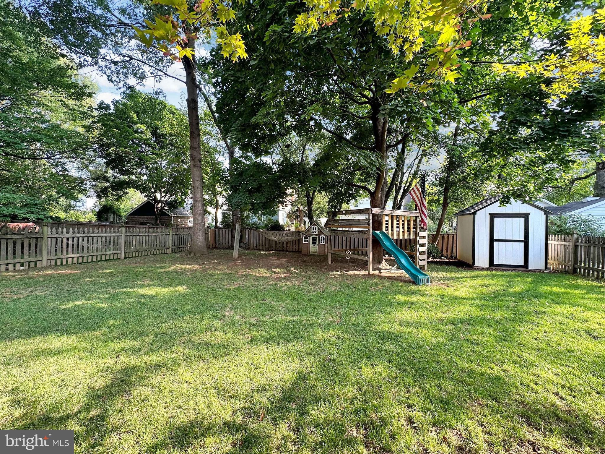 UNIVERSITY PARK - Residential