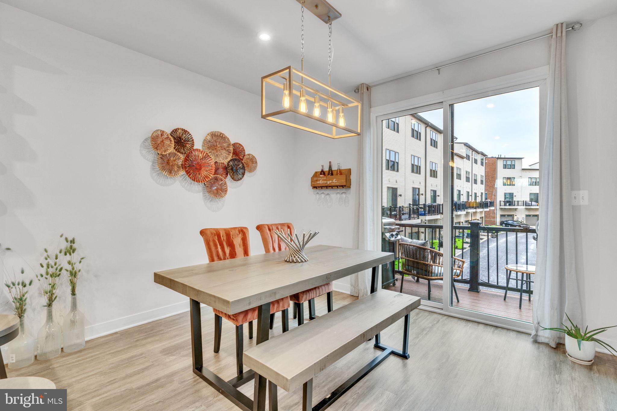 VILLAGE OF TOWNE SQUARE - Residential Lease