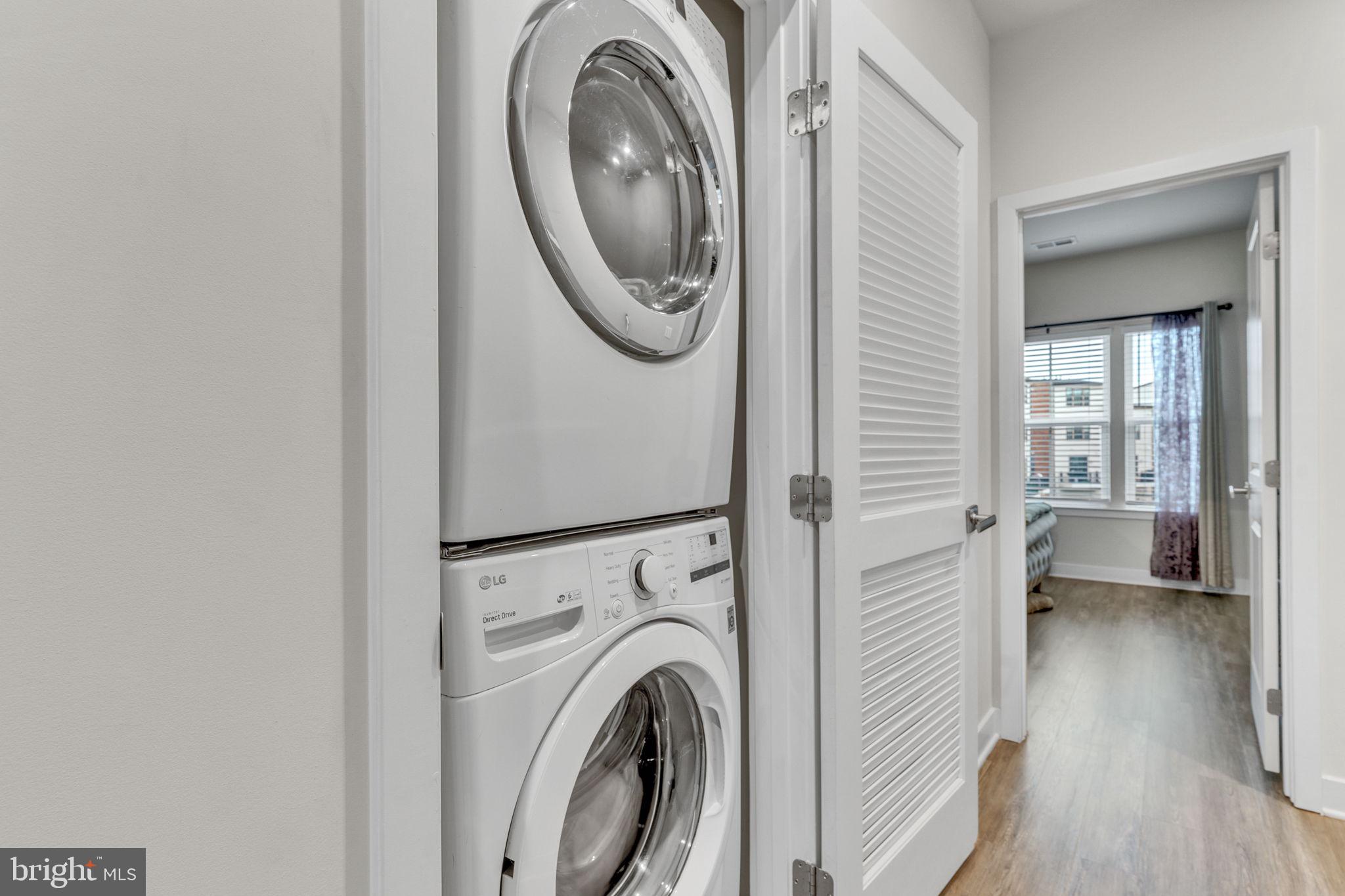 VILLAGE OF TOWNE SQUARE - Residential Lease