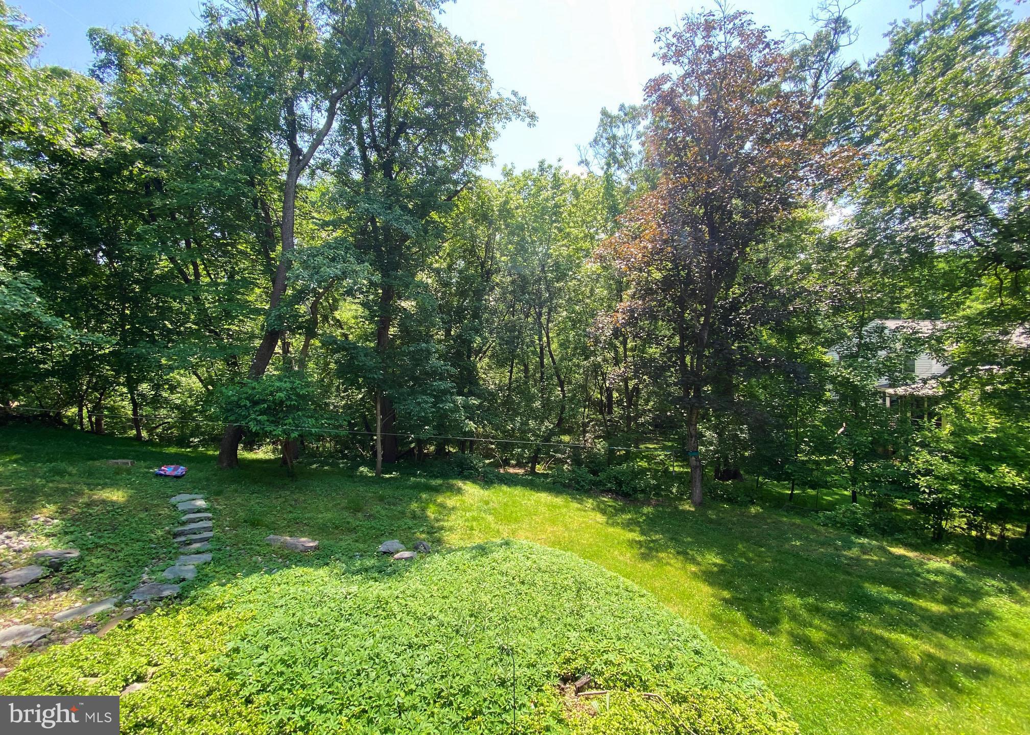 FALLSREACH - Residential Lease