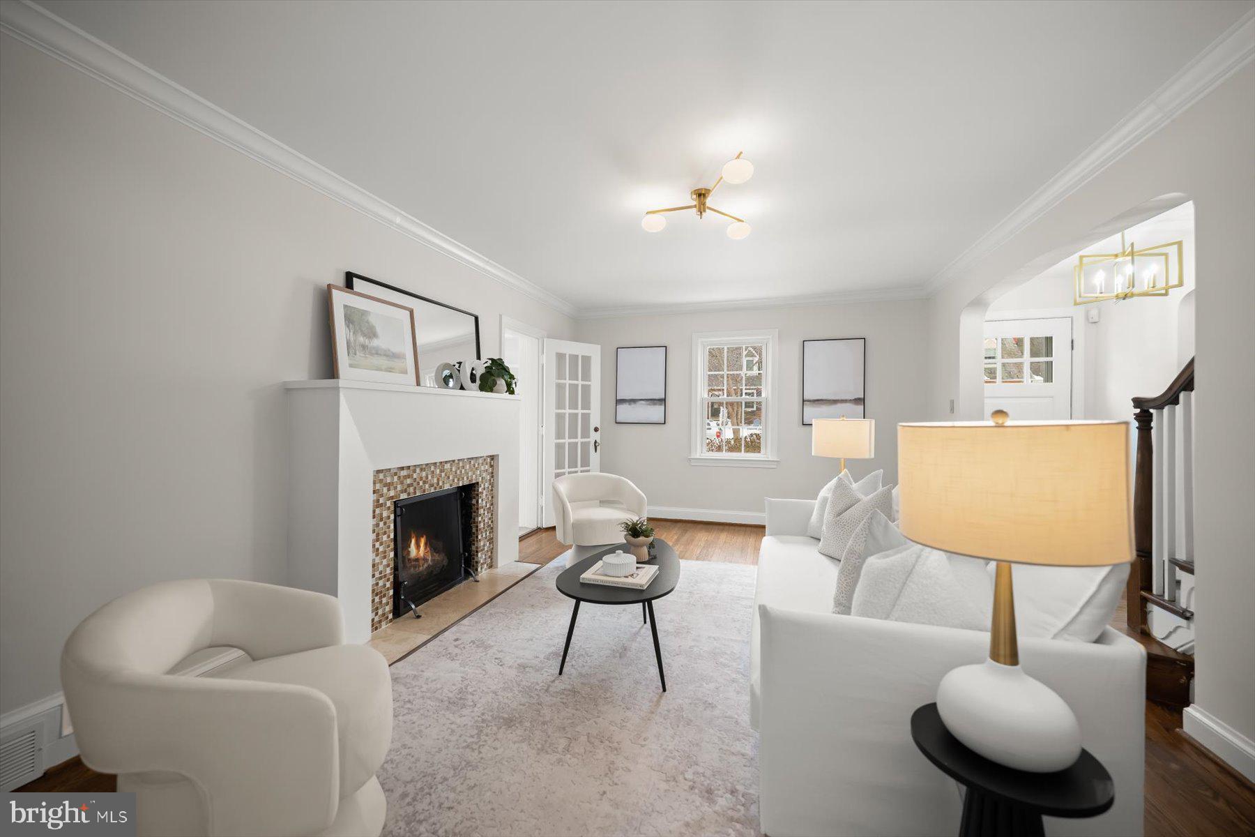 COUNTRY CLUB - Residential