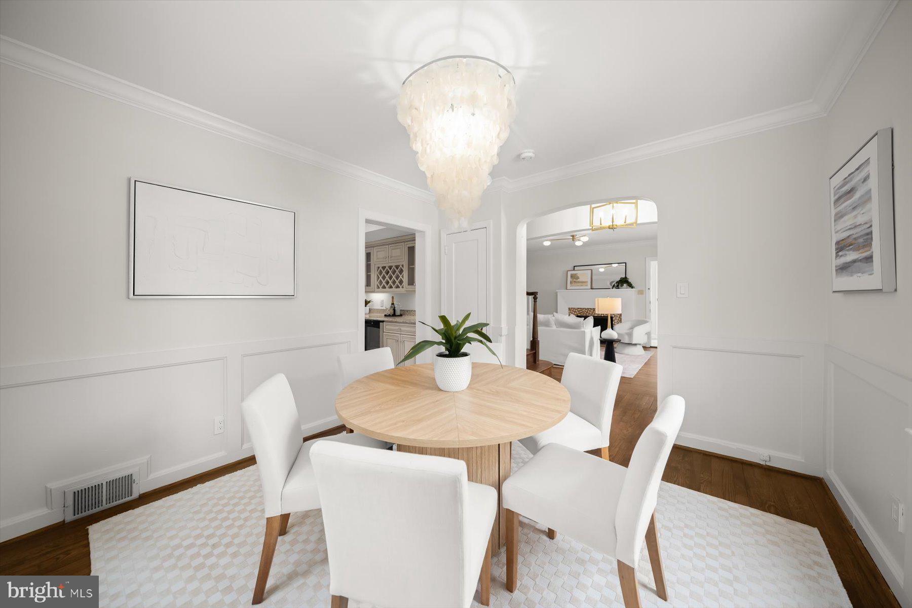 COUNTRY CLUB - Residential