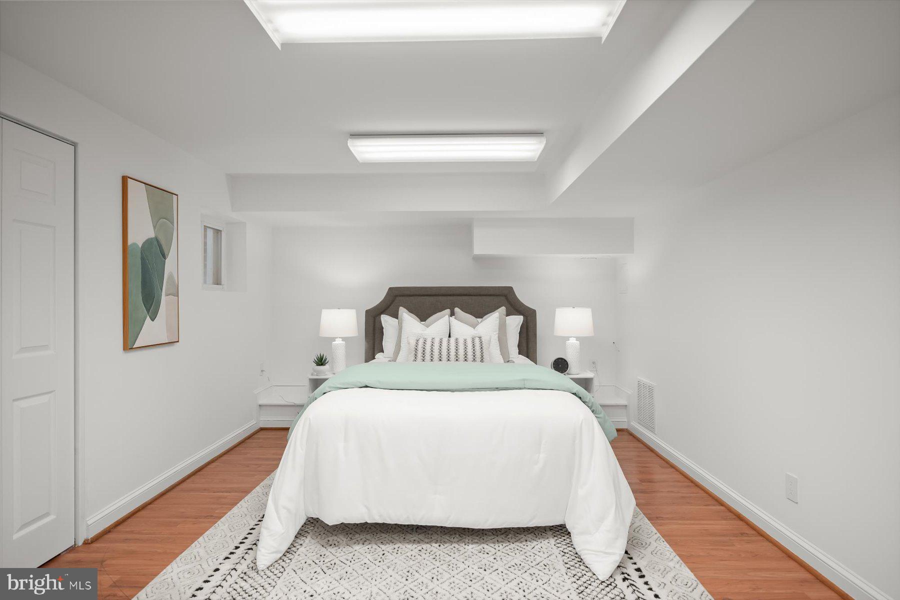 COUNTRY CLUB - Residential