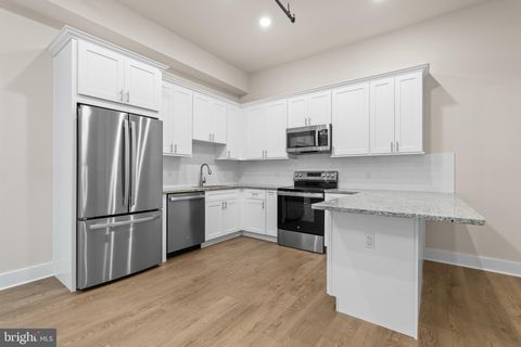 Tiny photo for 30 W Broad Street #SUITE 4, SOUDERTON, PA 18964 (MLS # PAMC2147416)