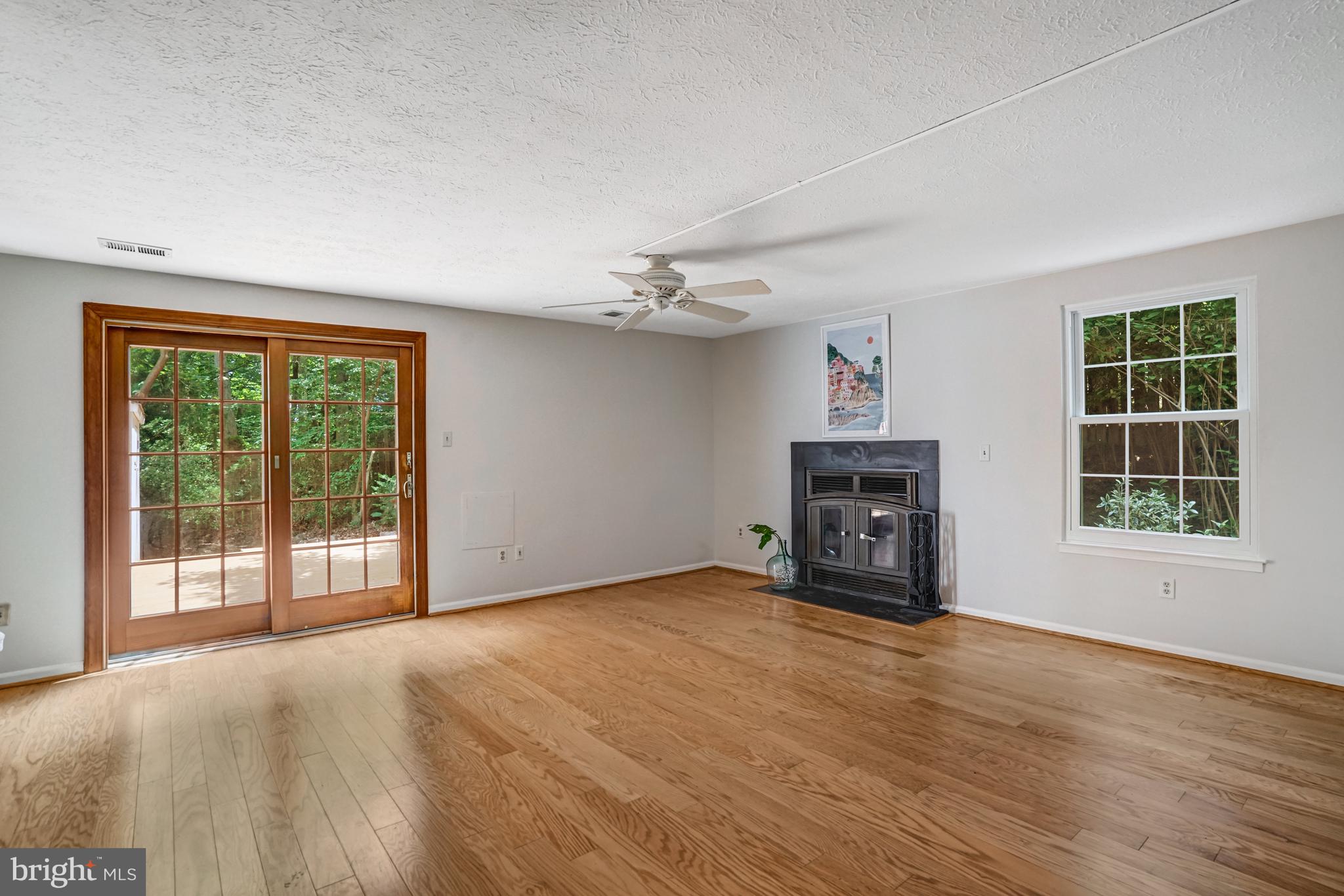 9147 EVERETT COURT