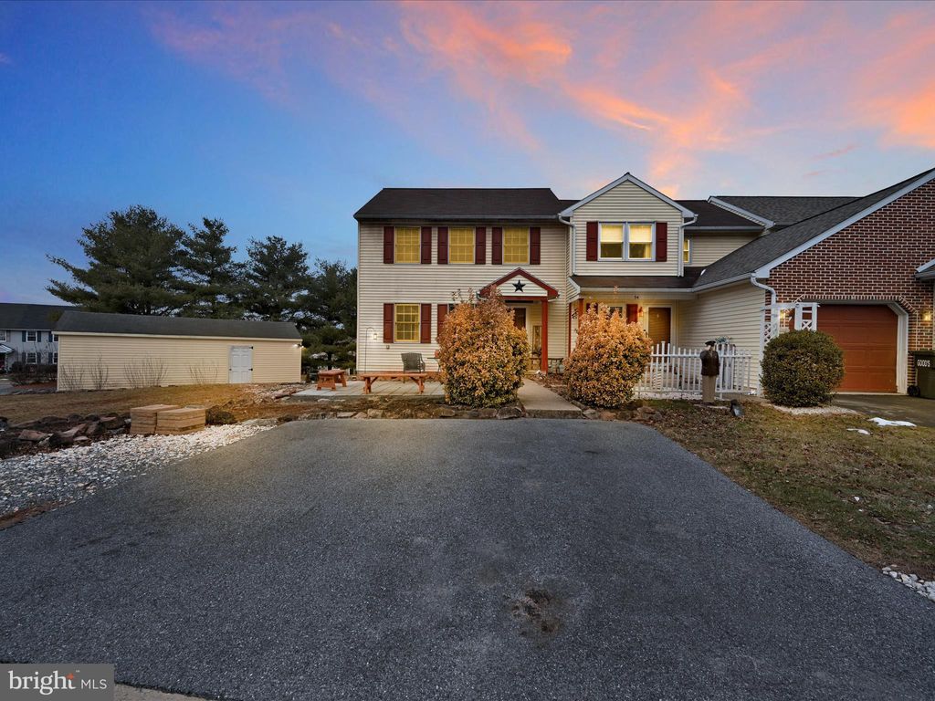 Photo of 56 Highland Court, REINHOLDS, PA 17569 (MLS # PALA2064168)