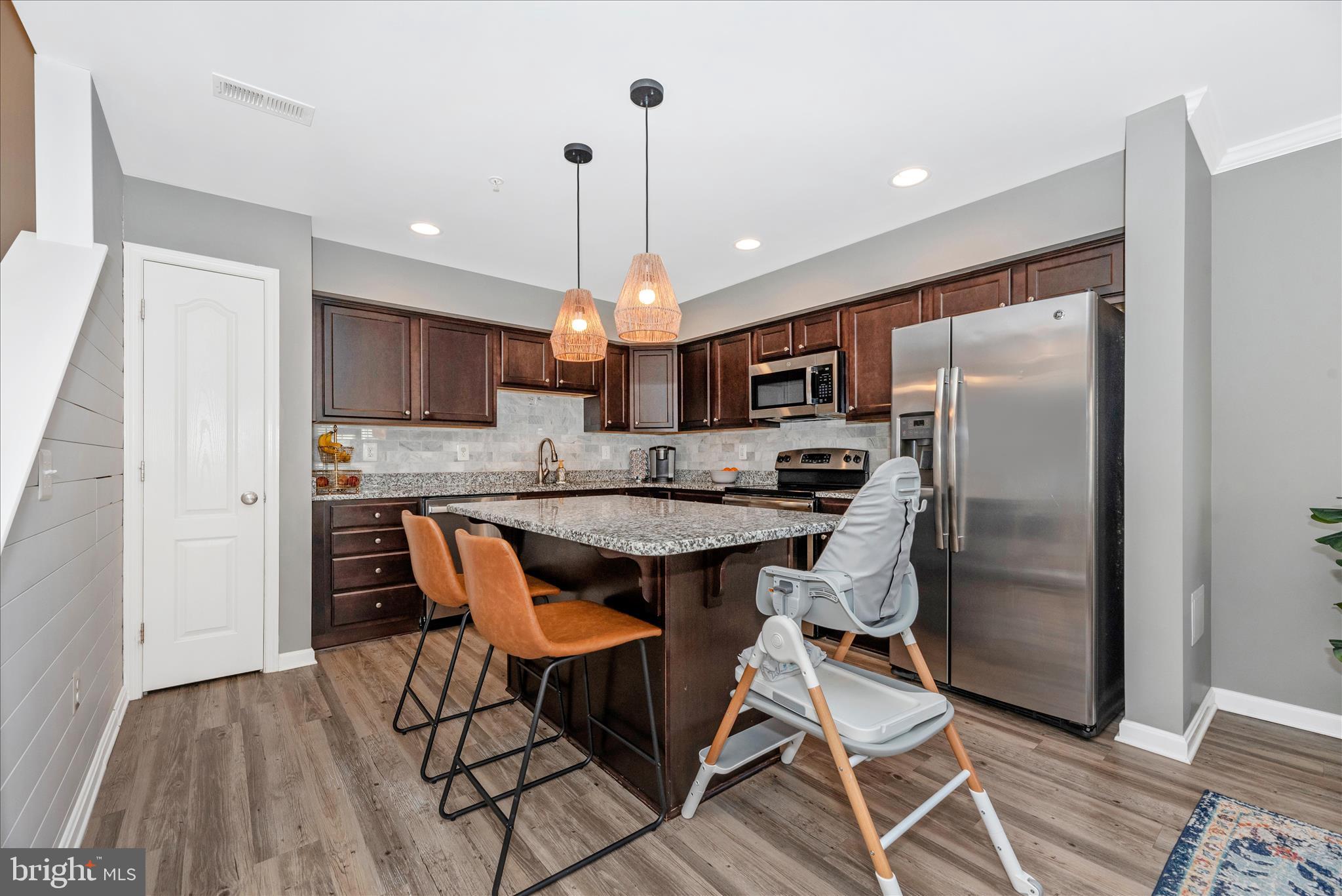 RESERVOIR RIDGE - Residential