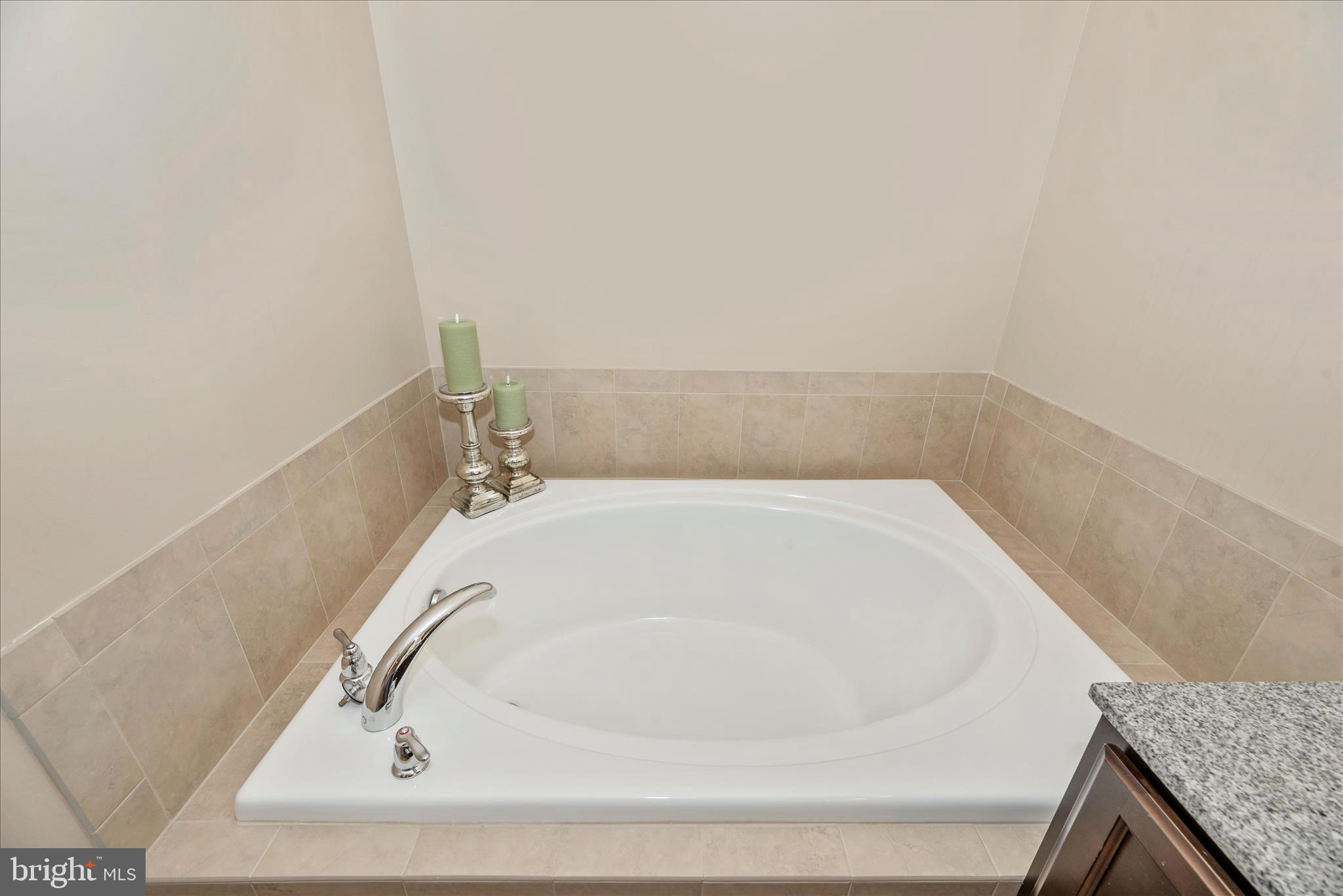 RESERVOIR RIDGE - Residential