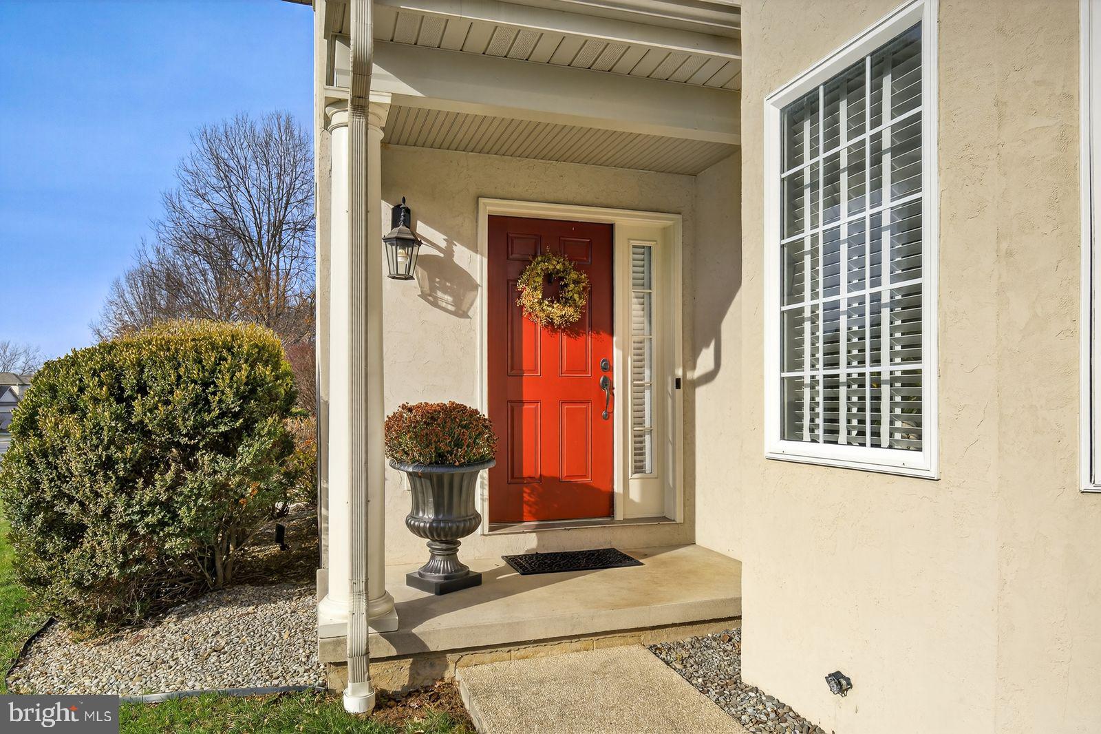 1098 STILLWOOD CIRCLE