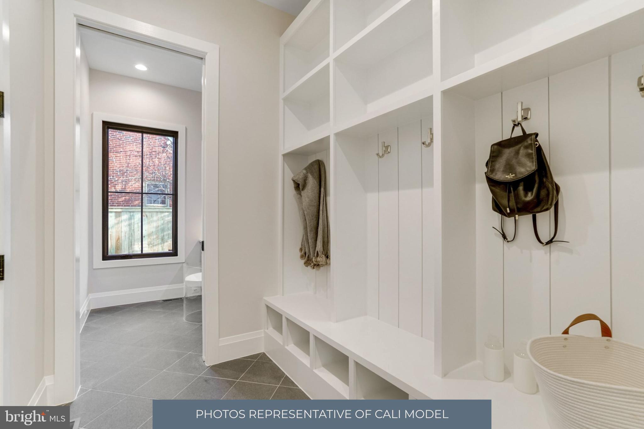 COUNTRY CLUB HILLS - Residential