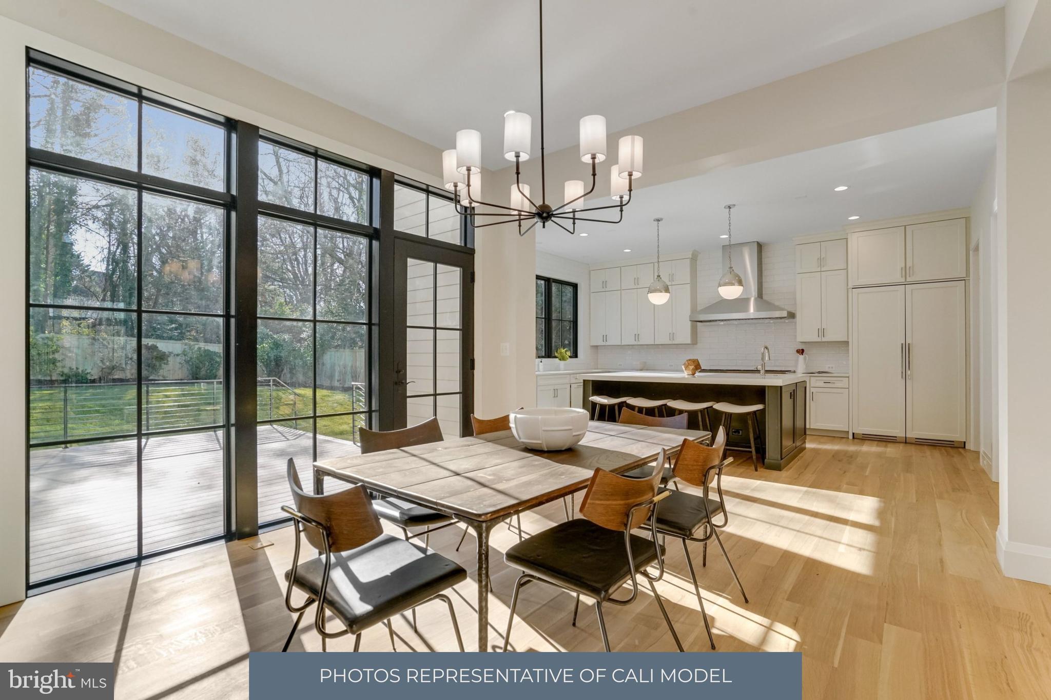 COUNTRY CLUB HILLS - Residential