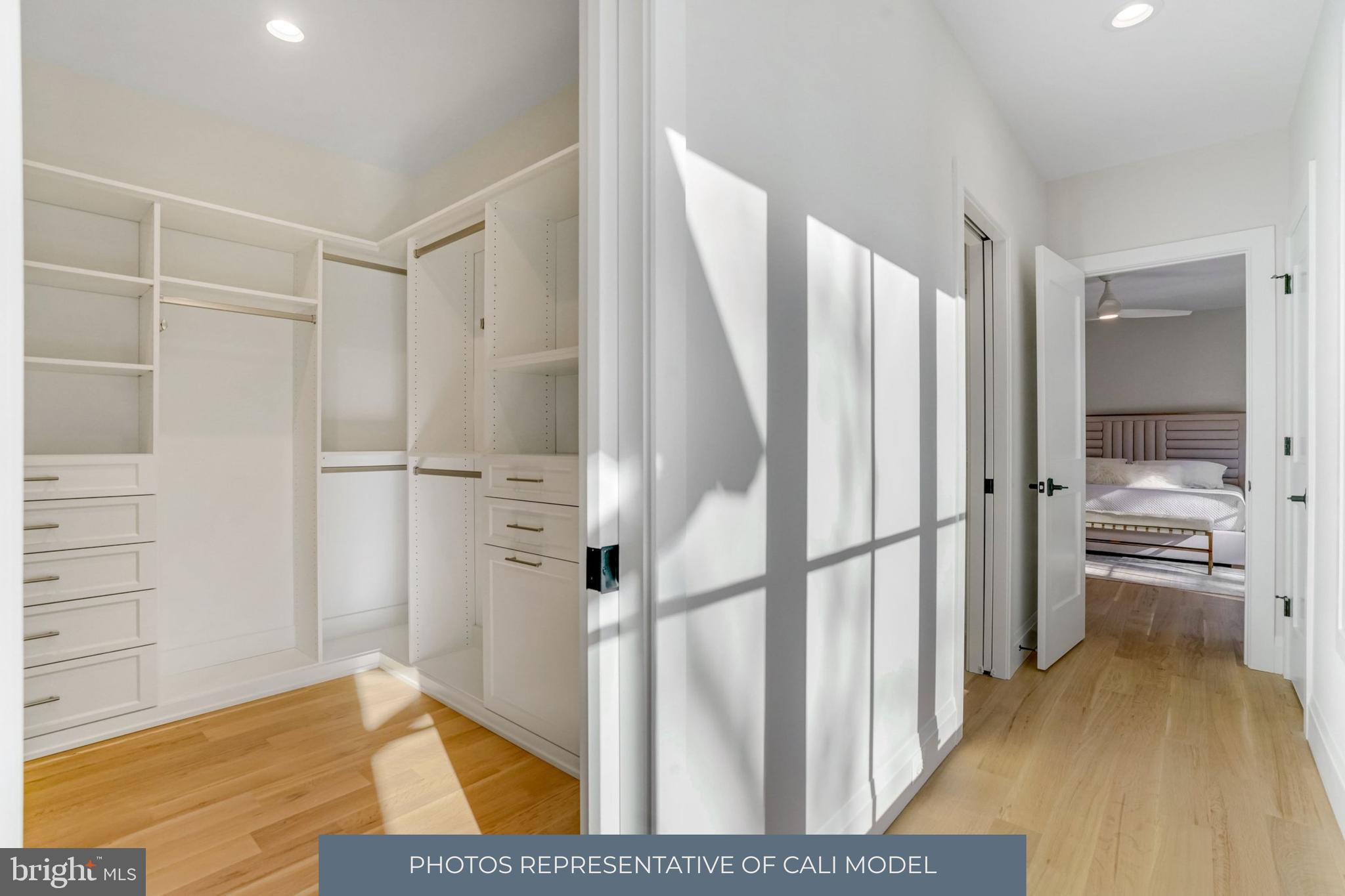 COUNTRY CLUB HILLS - Residential