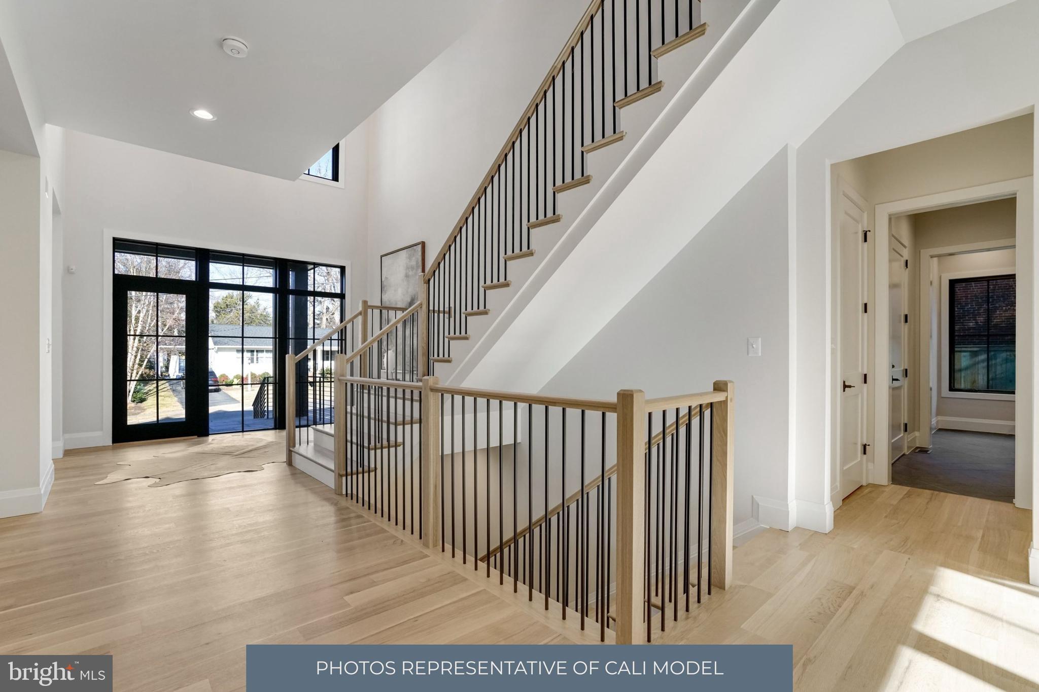 COUNTRY CLUB HILLS - Residential