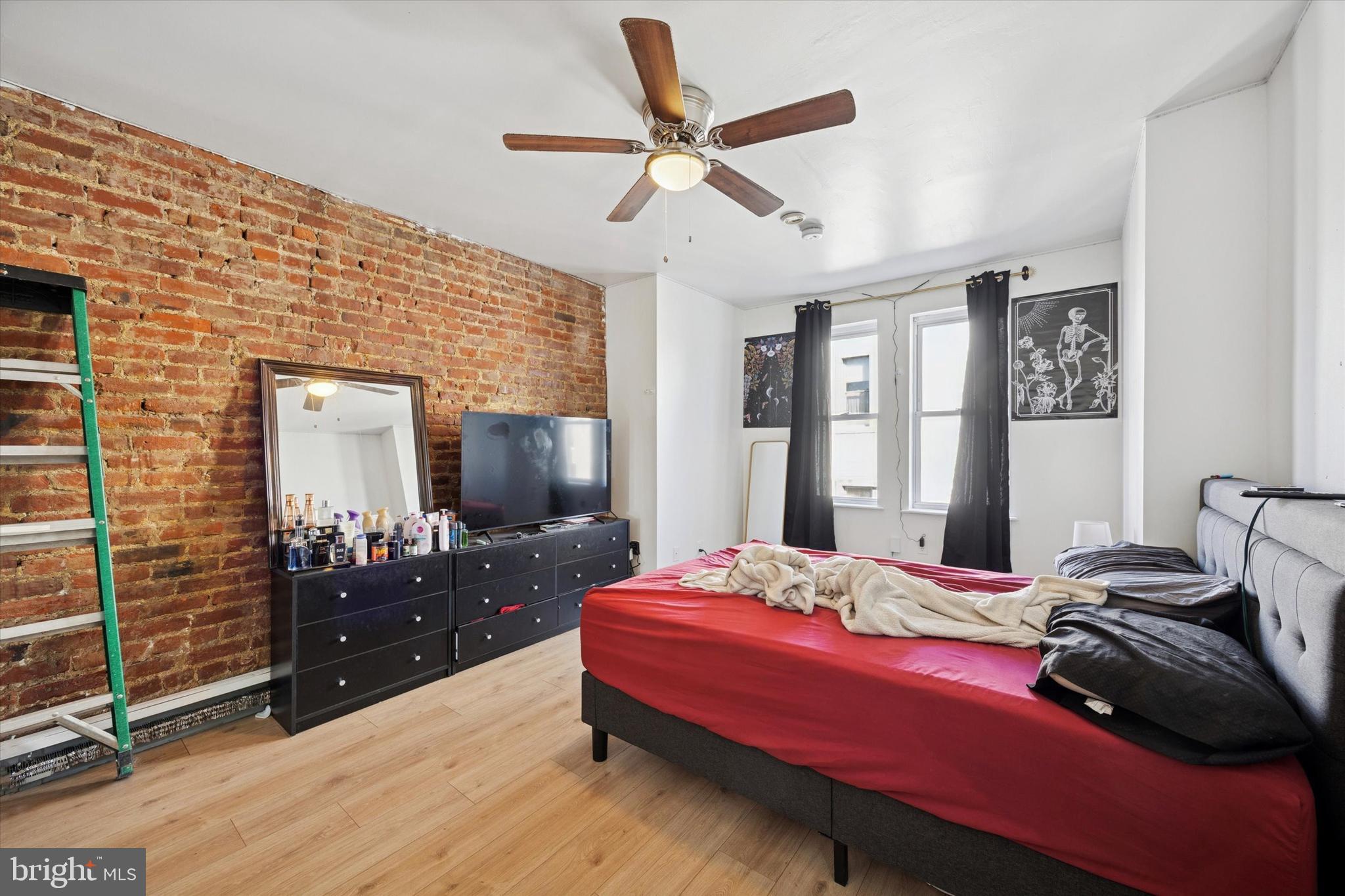 PORT RICHMOND - Residential Income