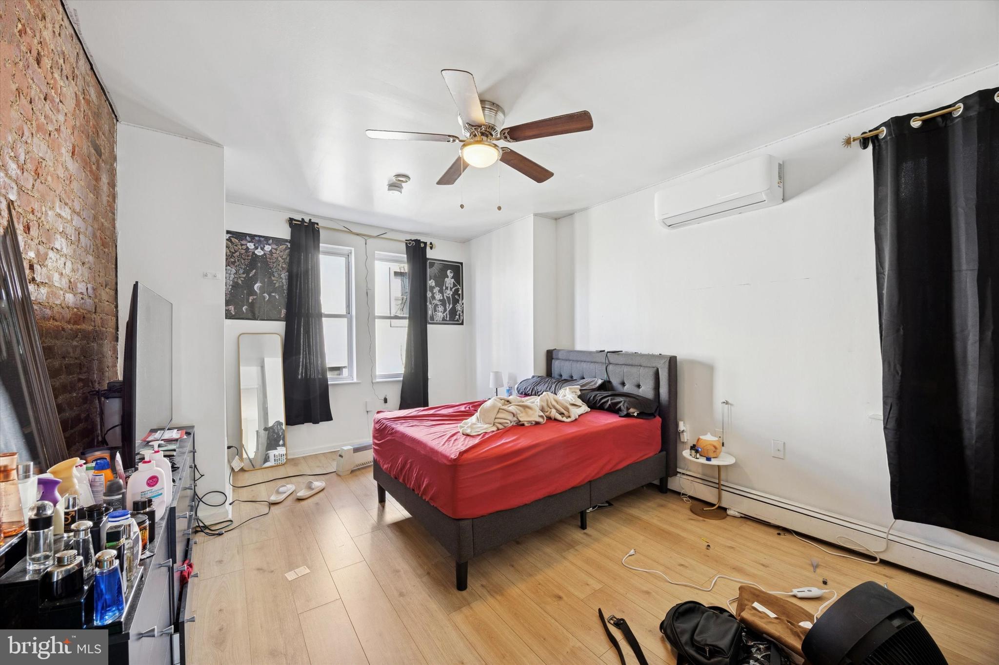 PORT RICHMOND - Residential Income