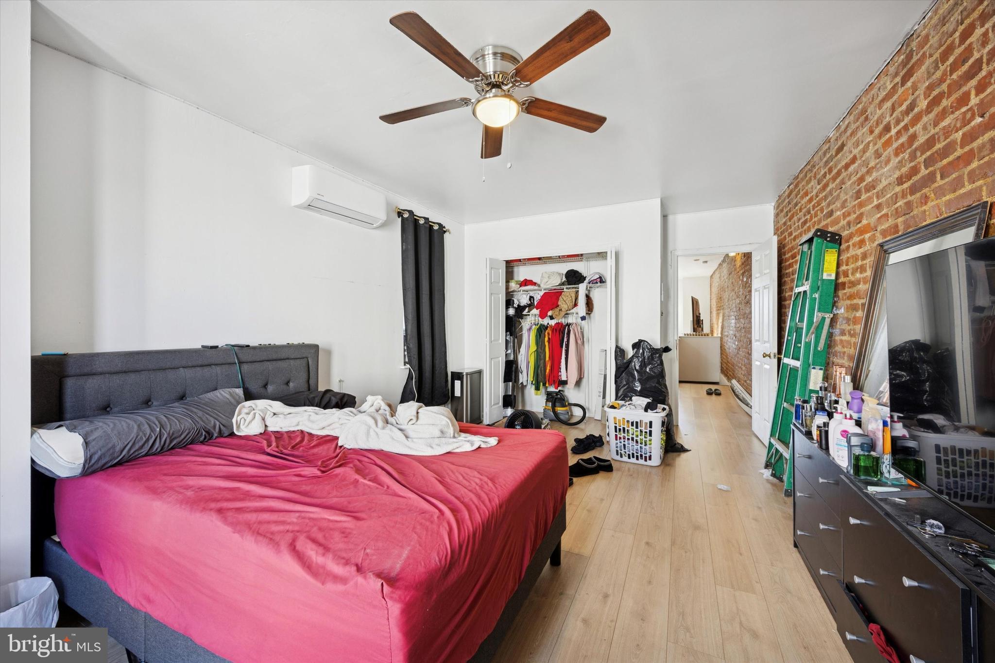 PORT RICHMOND - Residential Income