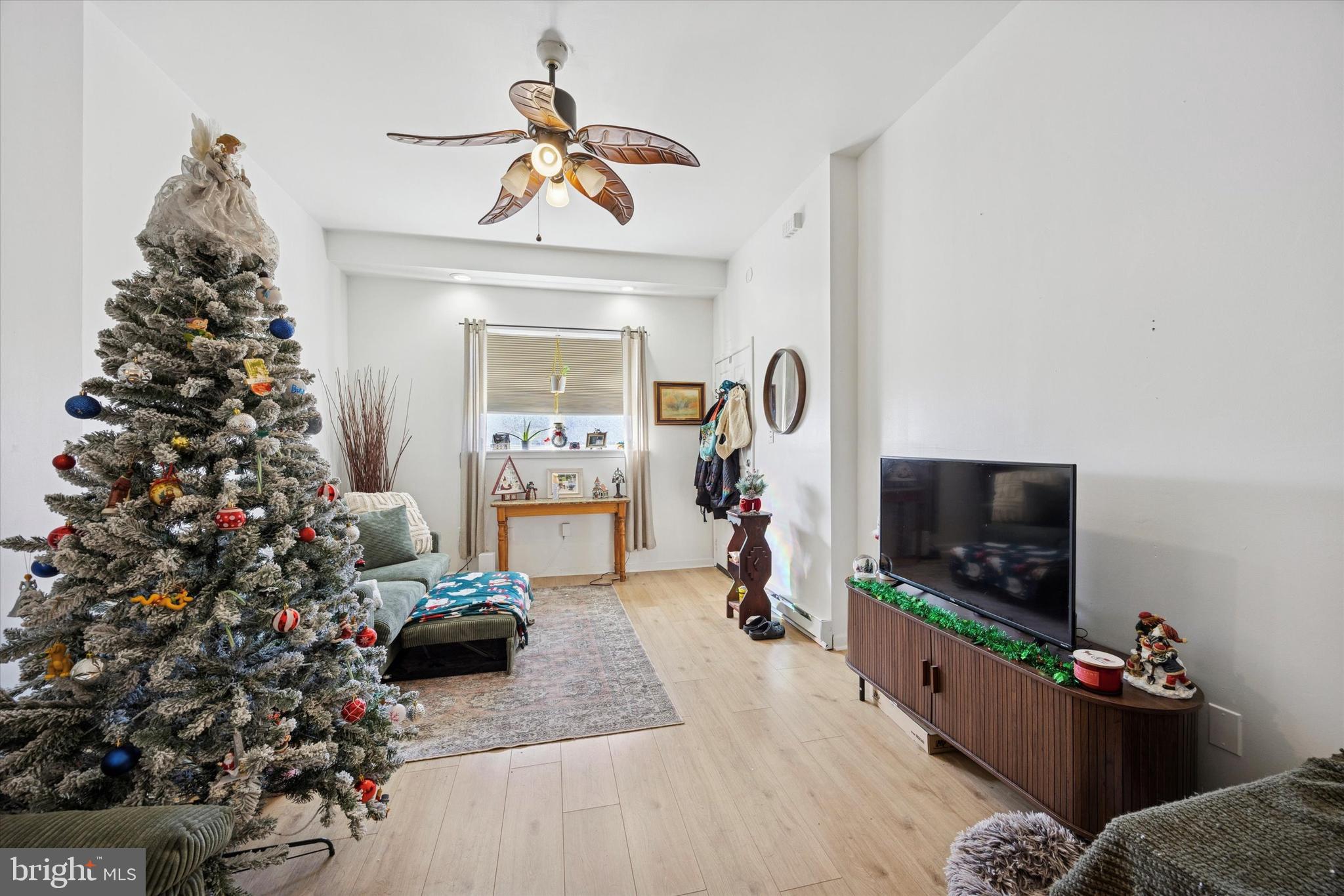 PORT RICHMOND - Residential Income