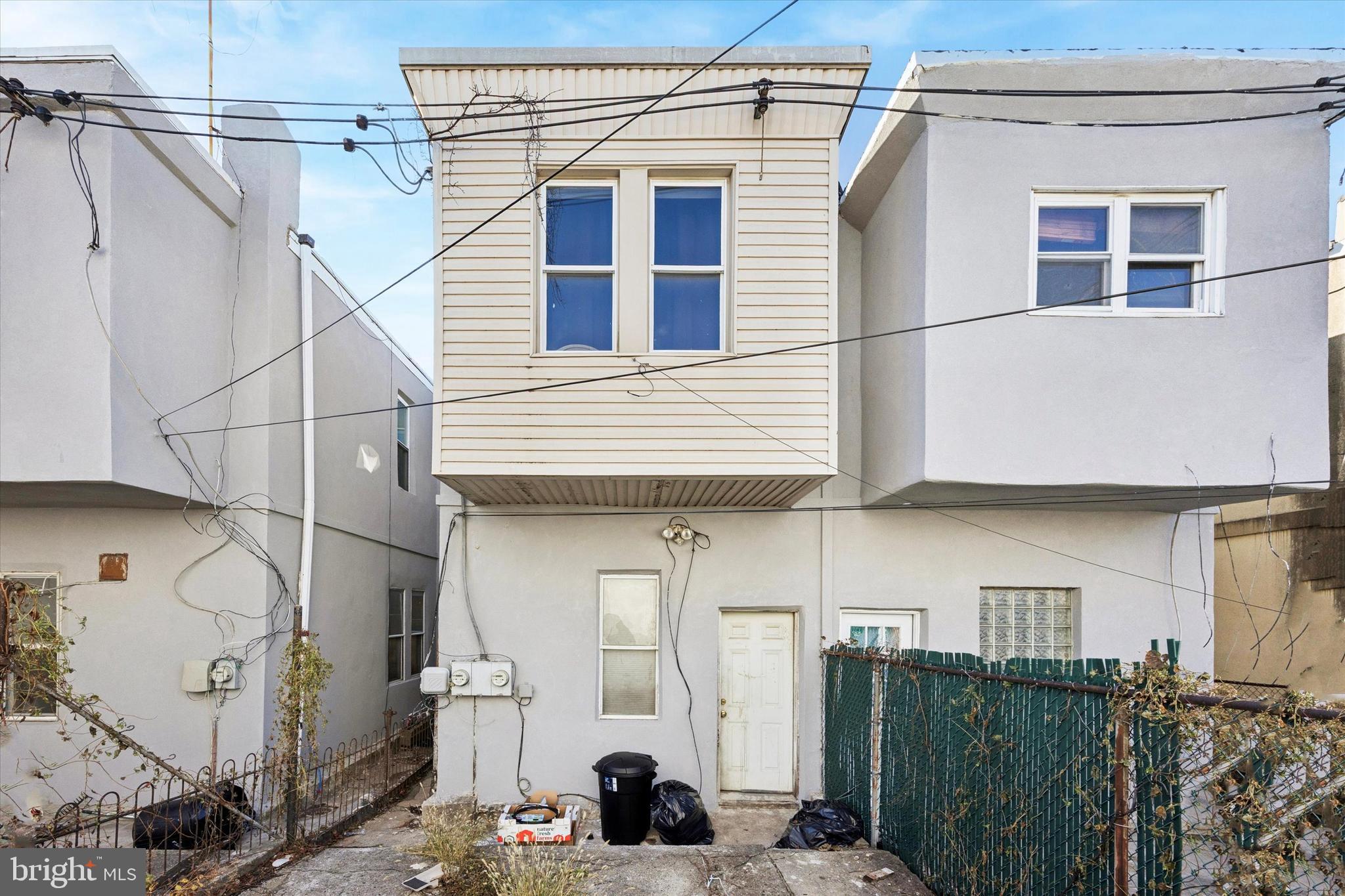 PORT RICHMOND - Residential Income