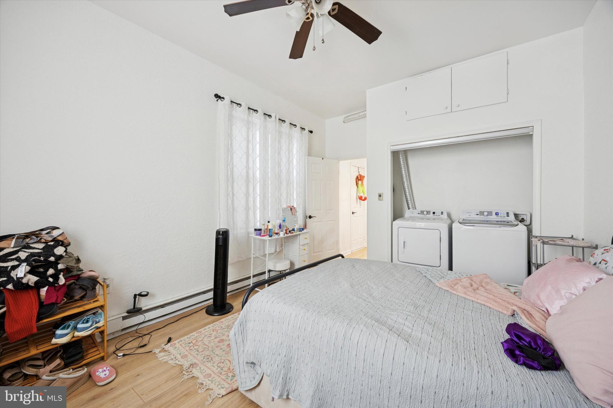 PORT RICHMOND - Residential Income