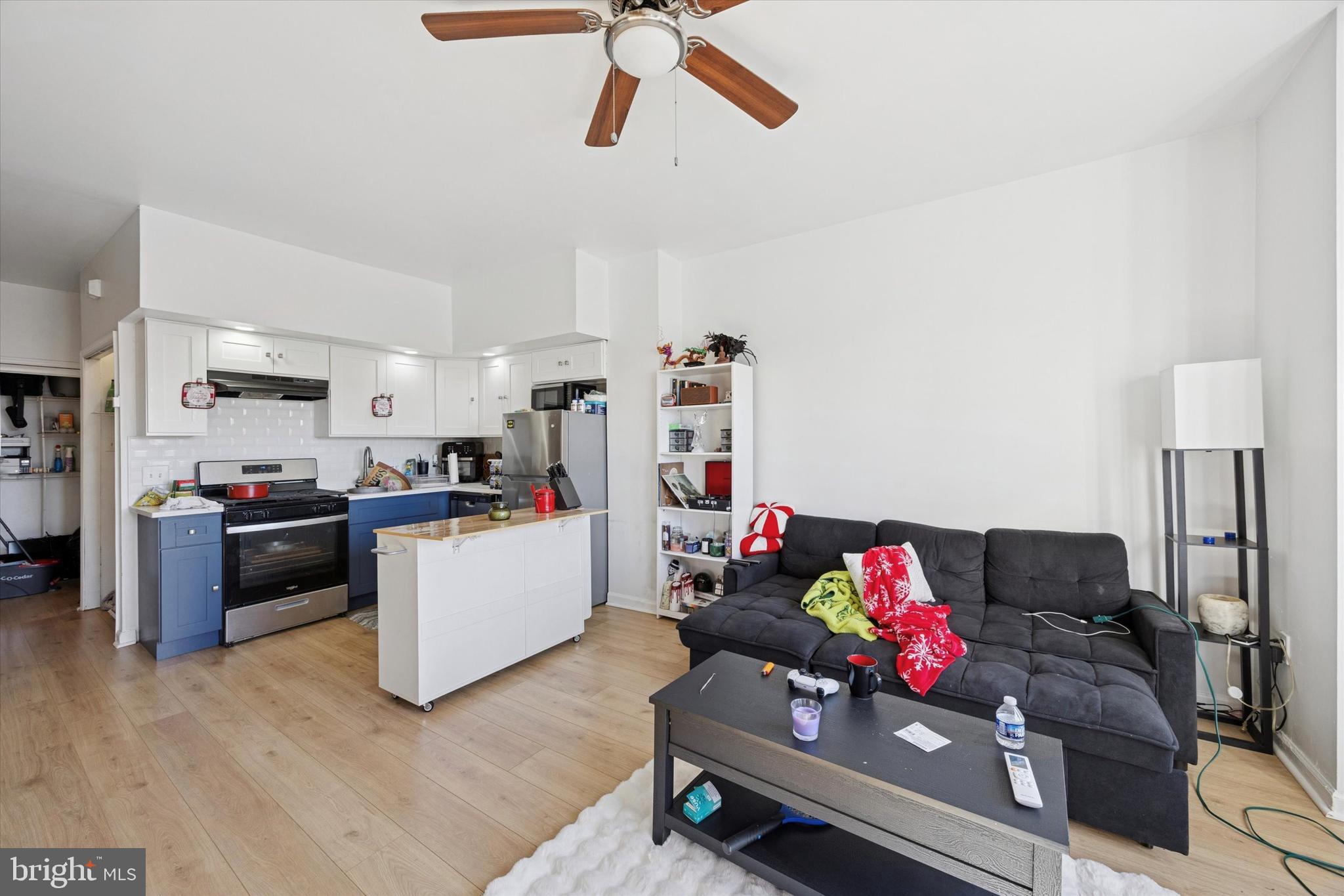 PORT RICHMOND - Residential Income