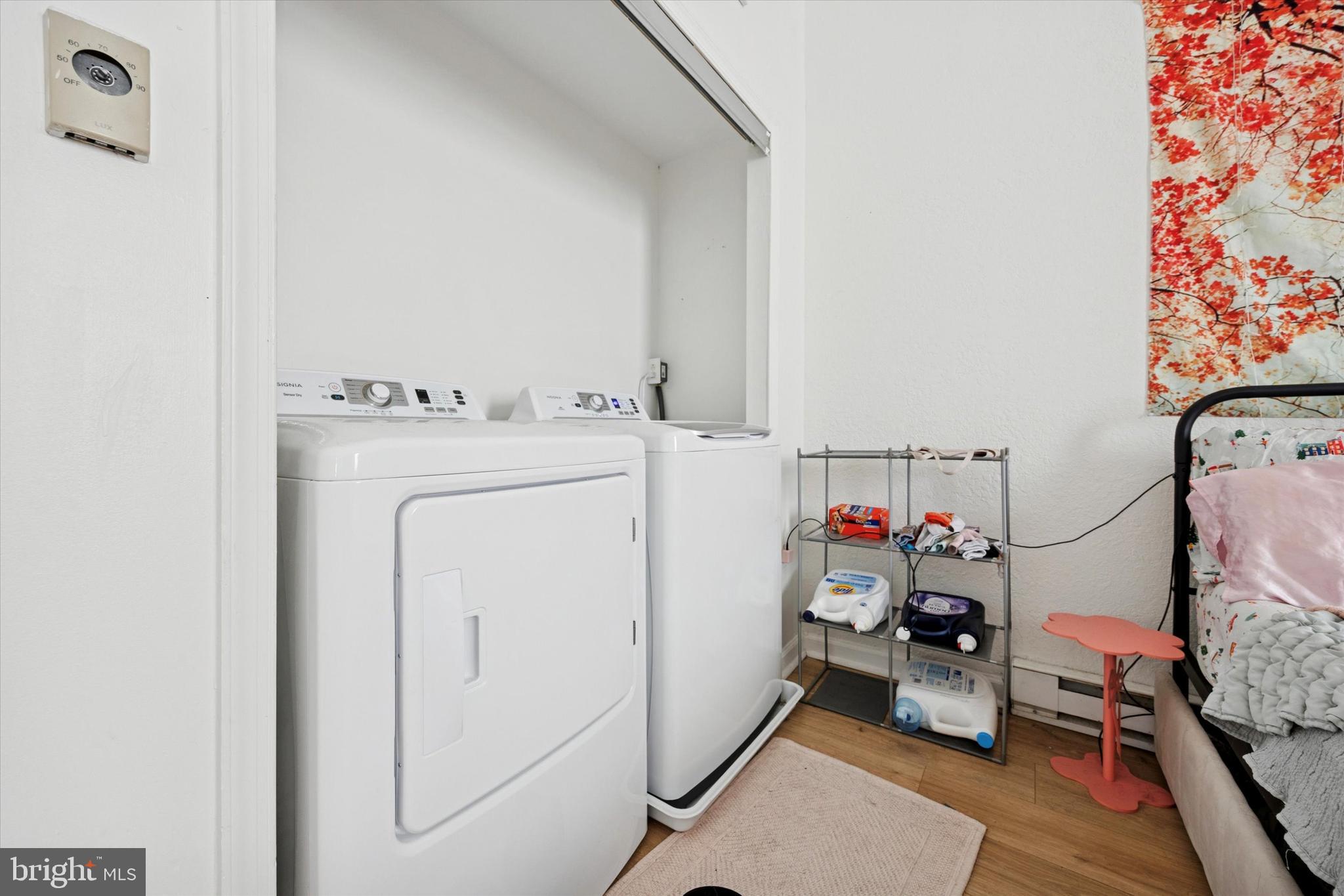 PORT RICHMOND - Residential Income