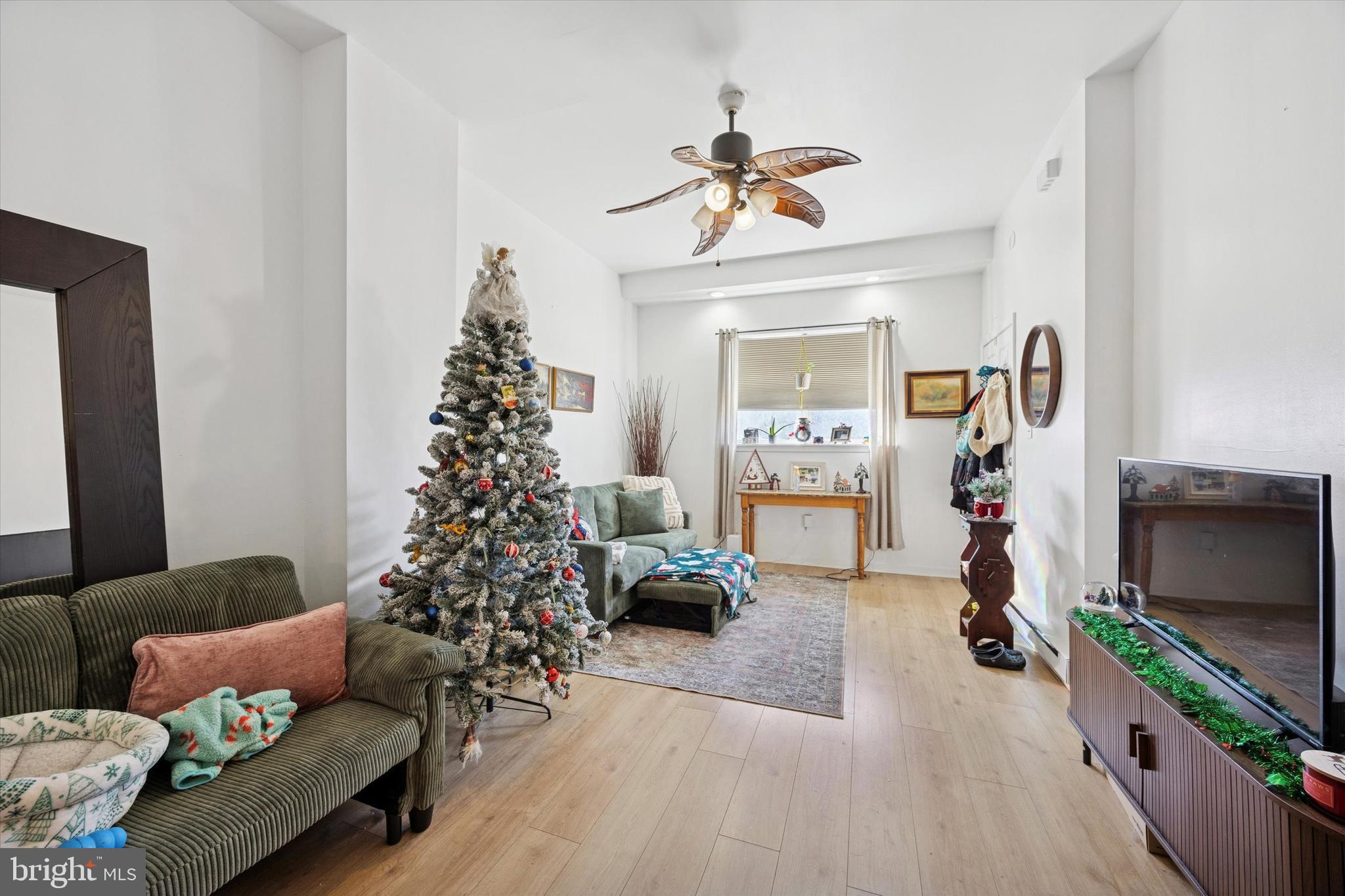 PORT RICHMOND - Residential Income