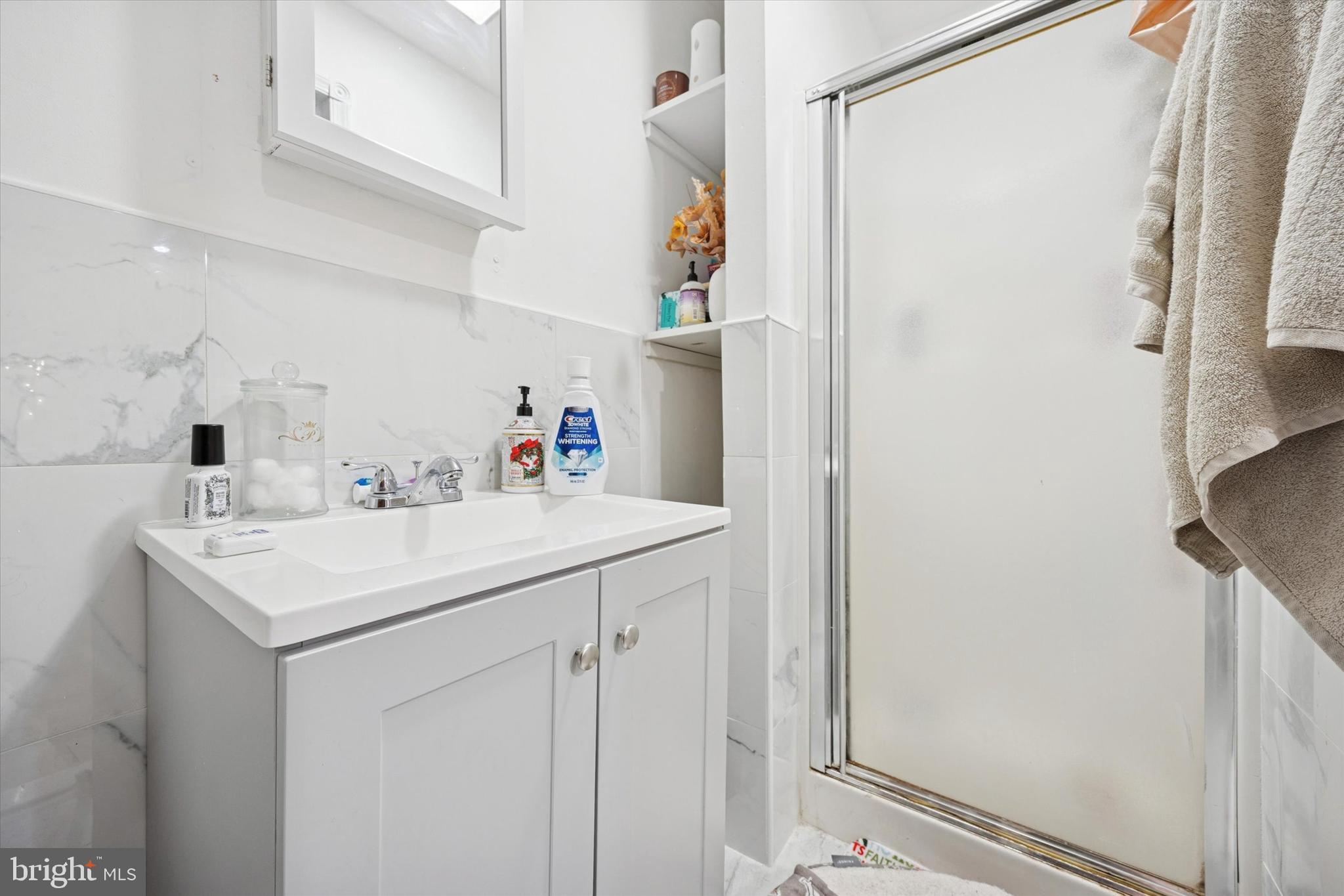 PORT RICHMOND - Residential Income