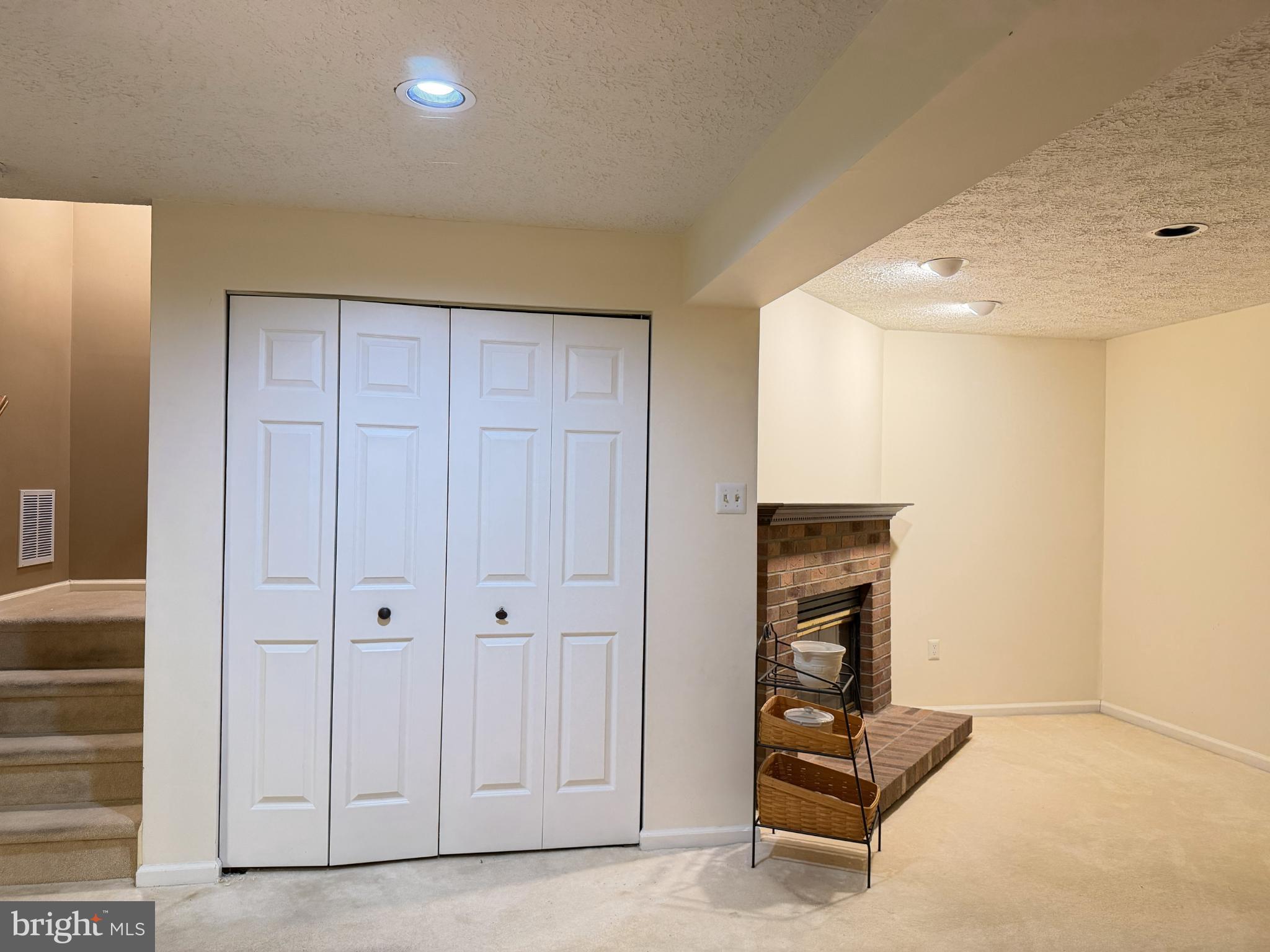 BALLENGER CREEK MEADOWS - Residential