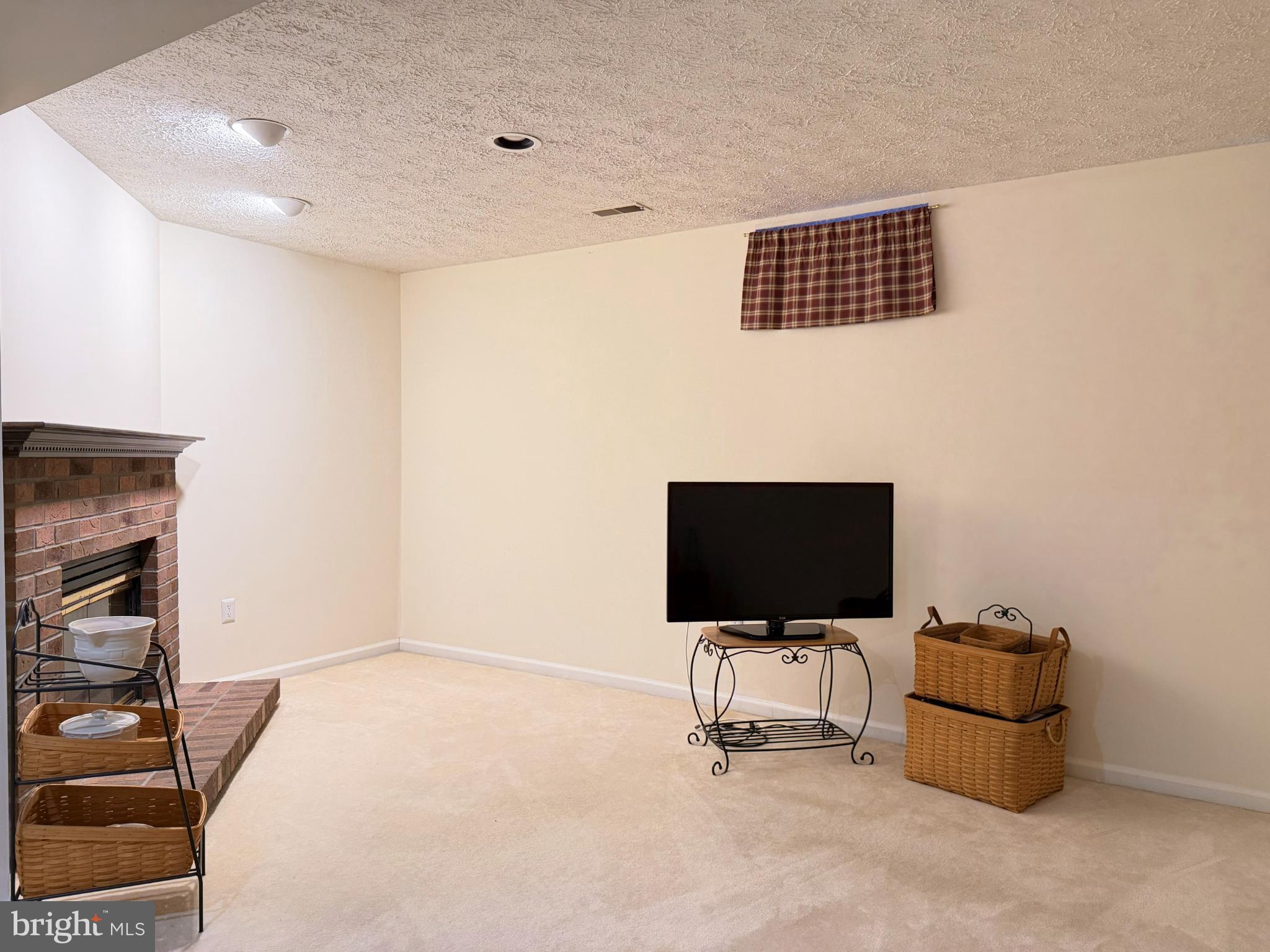 BALLENGER CREEK MEADOWS - Residential