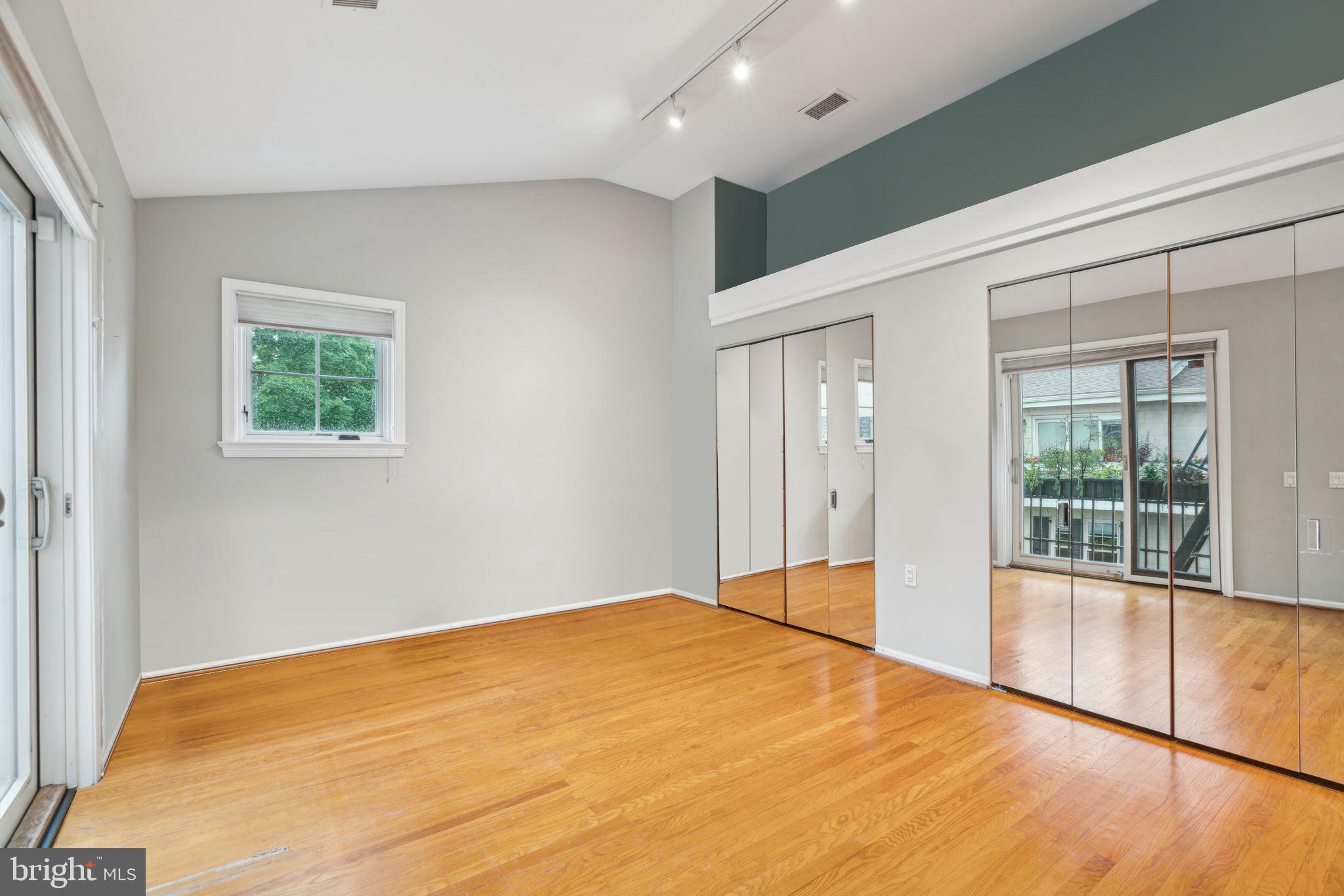 WASHINGTON SQ WEST - Residential