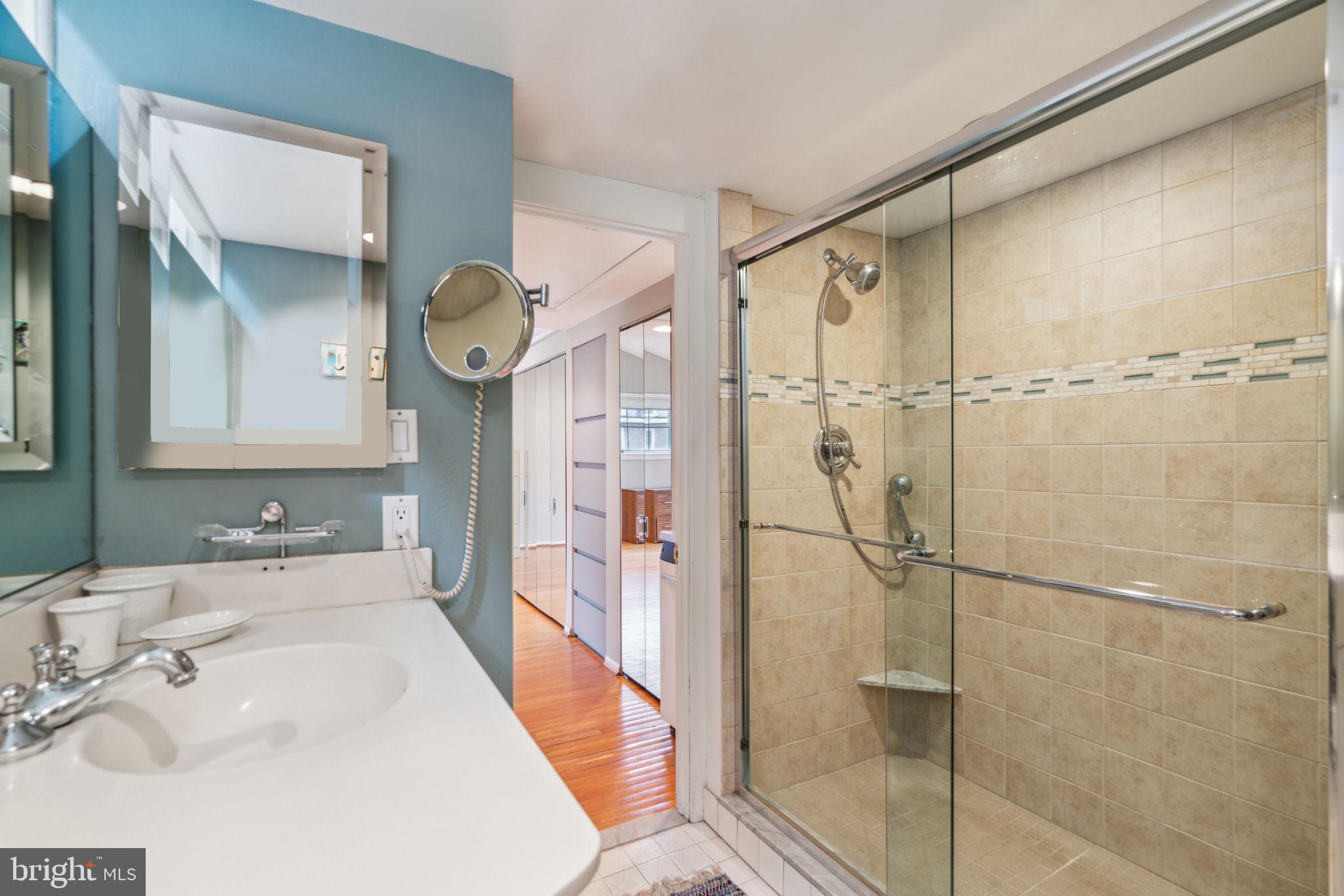 WASHINGTON SQ WEST - Residential