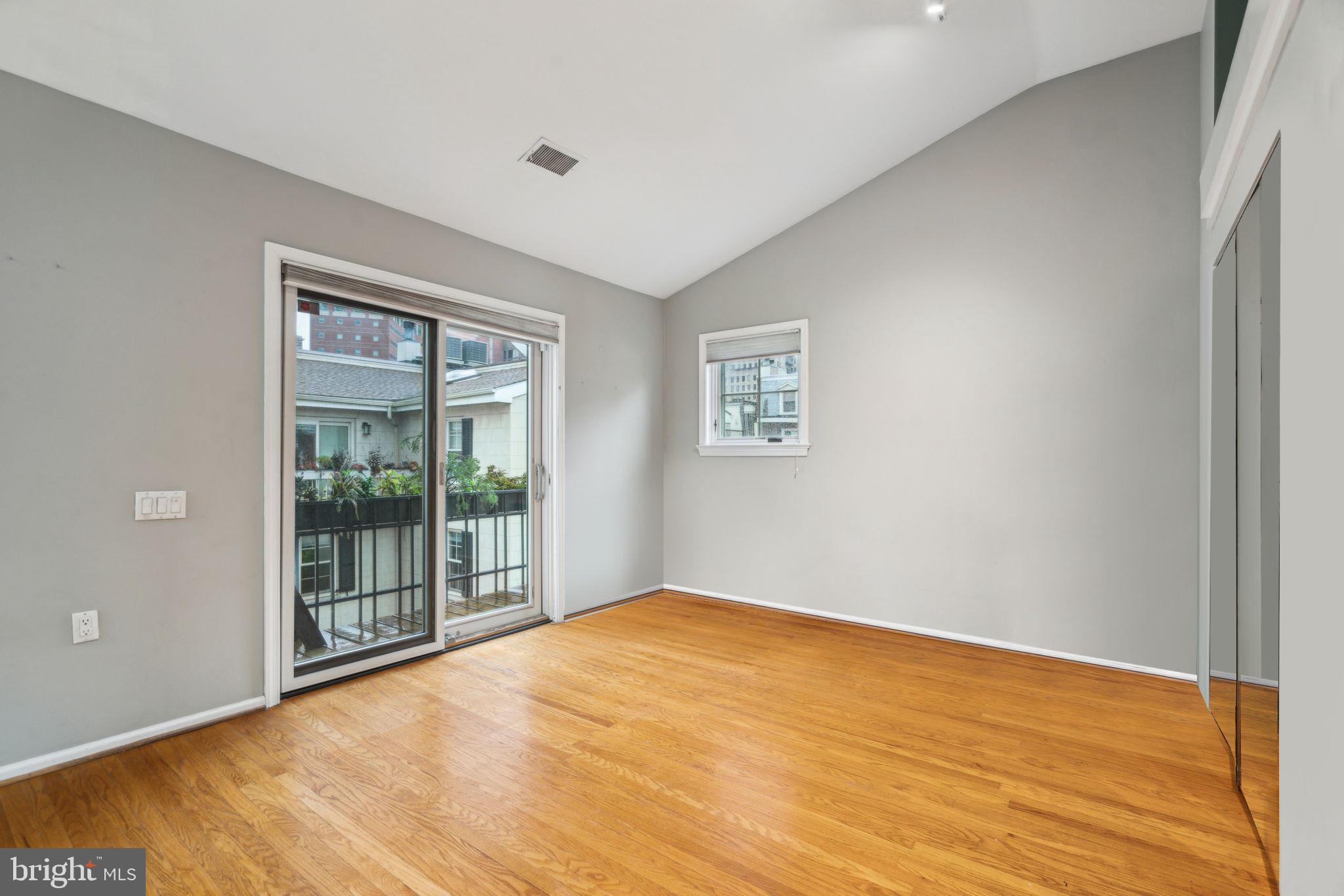 WASHINGTON SQ WEST - Residential