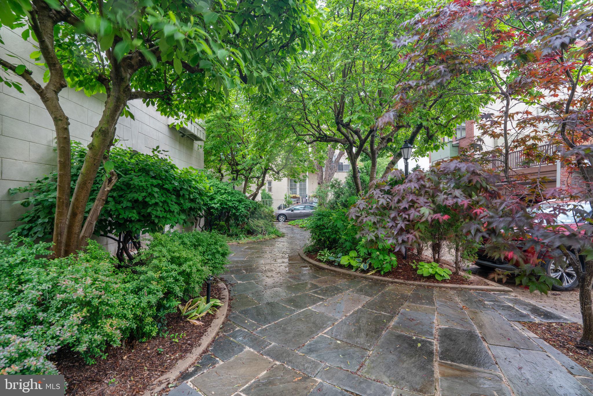 WASHINGTON SQ WEST - Residential