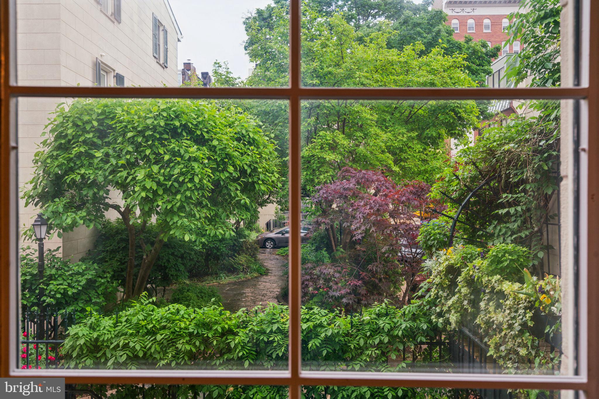 WASHINGTON SQ WEST - Residential