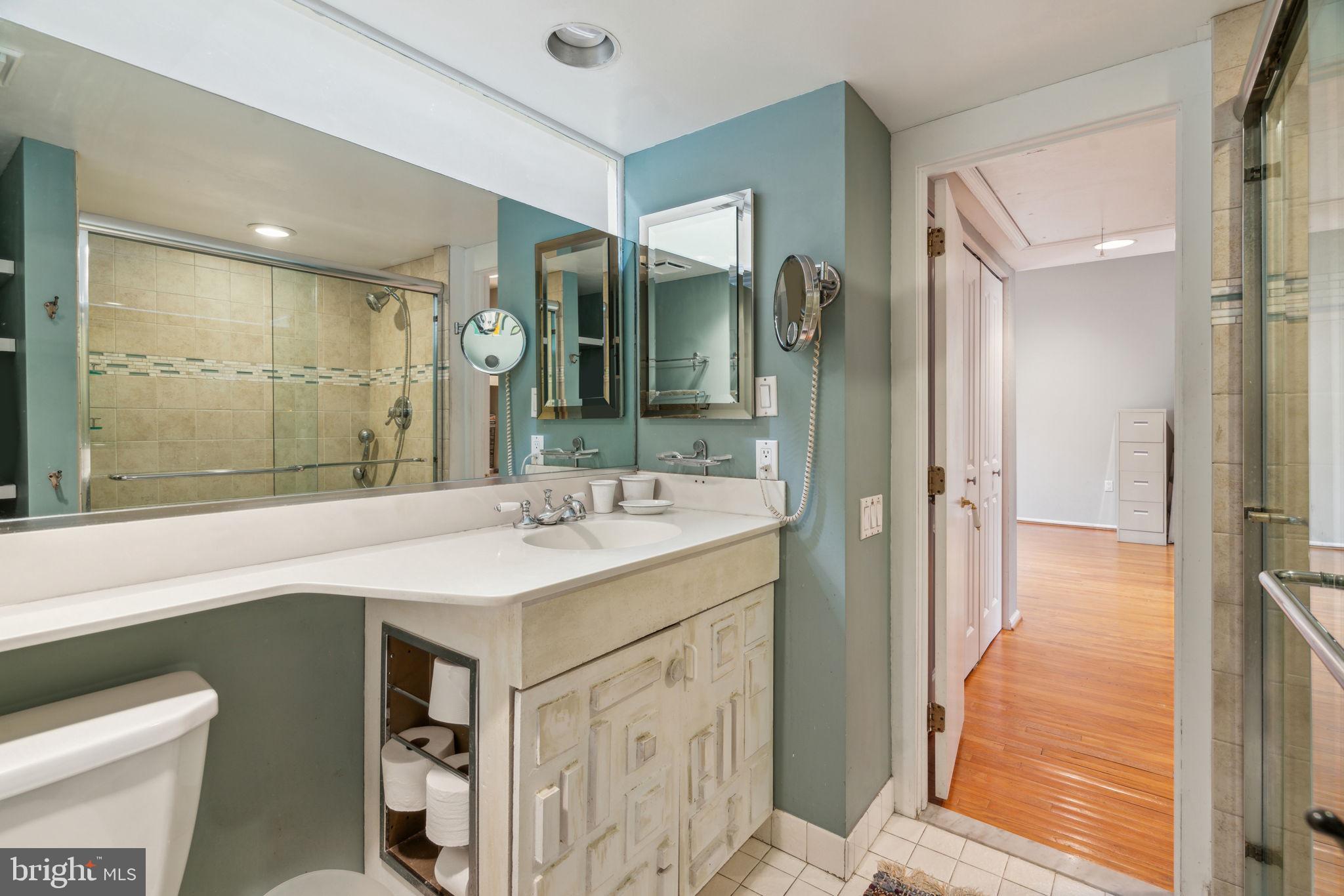 WASHINGTON SQ WEST - Residential