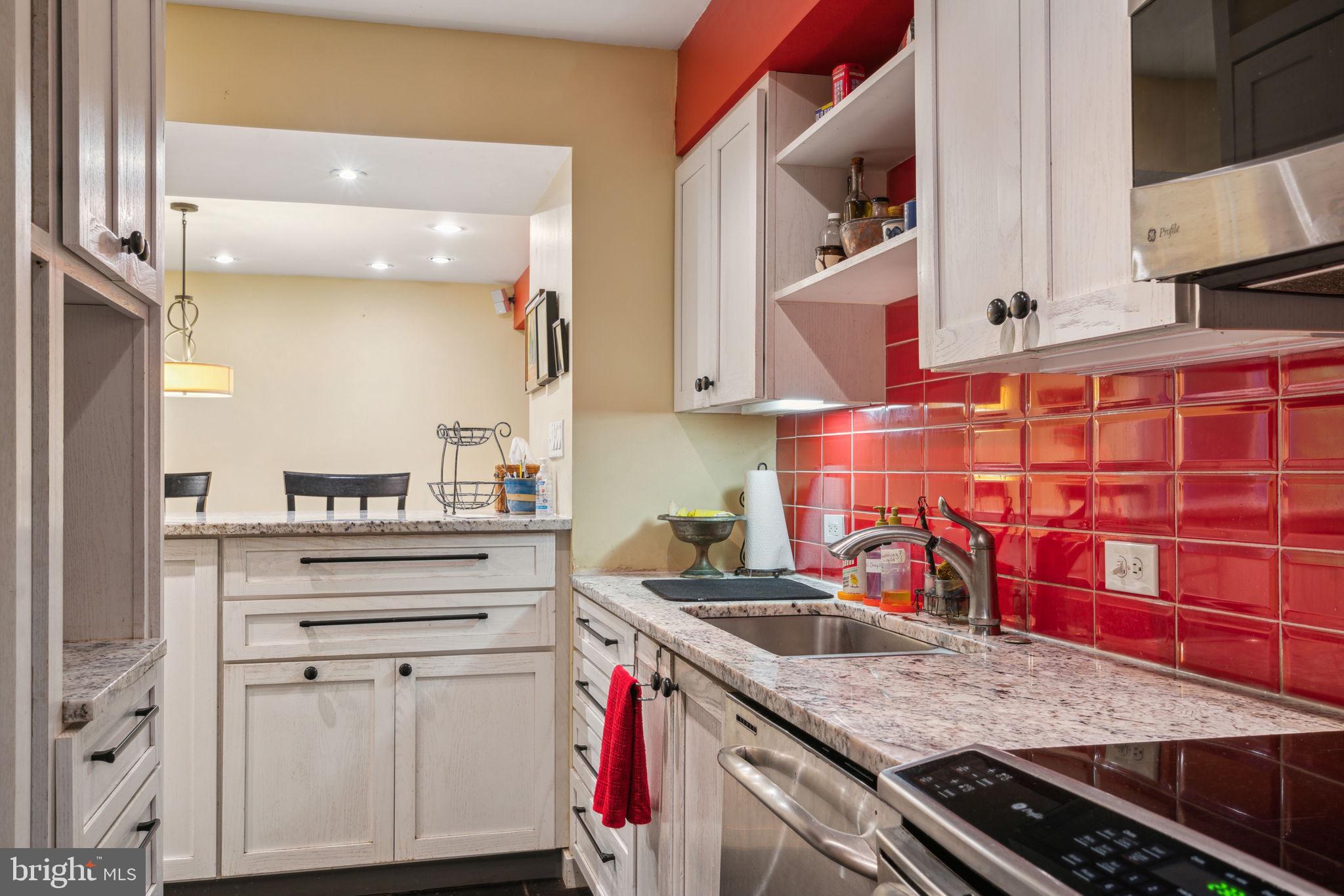 WASHINGTON SQ WEST - Residential