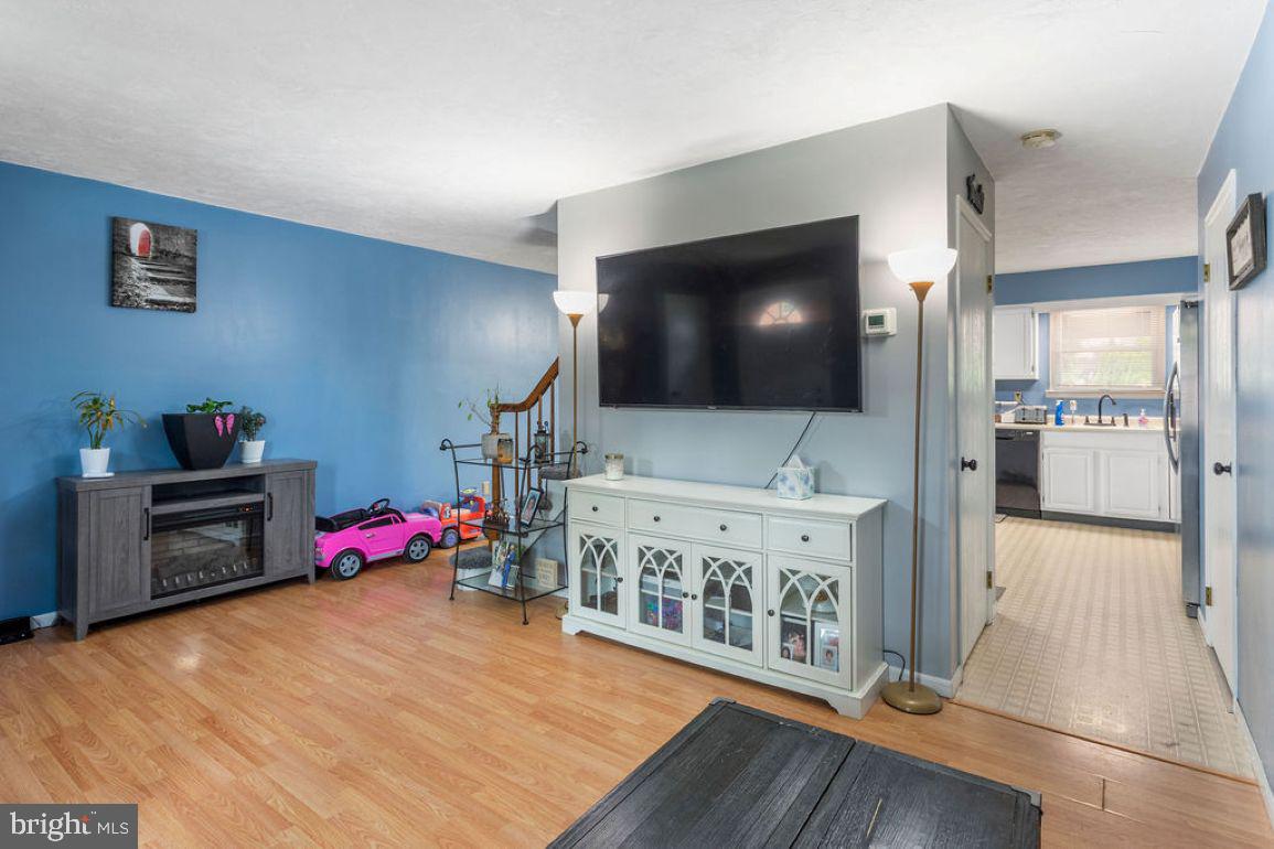 228 GEORGETOWN CIR