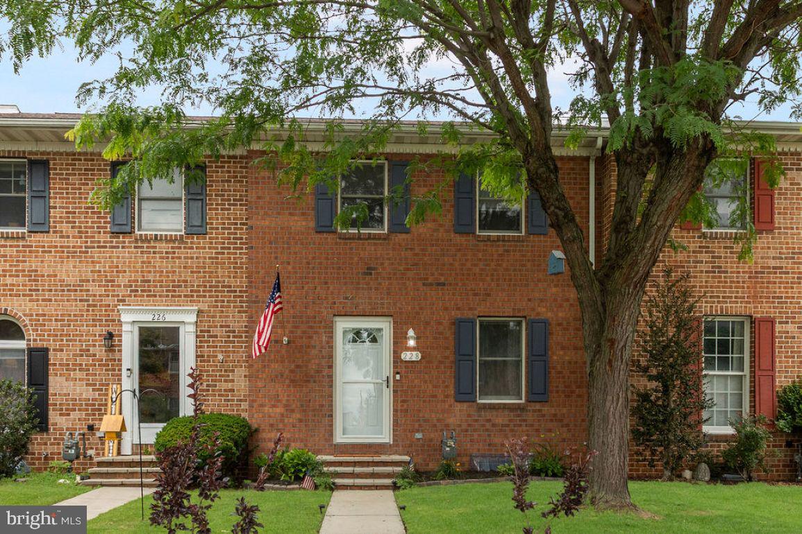 228 GEORGETOWN CIR