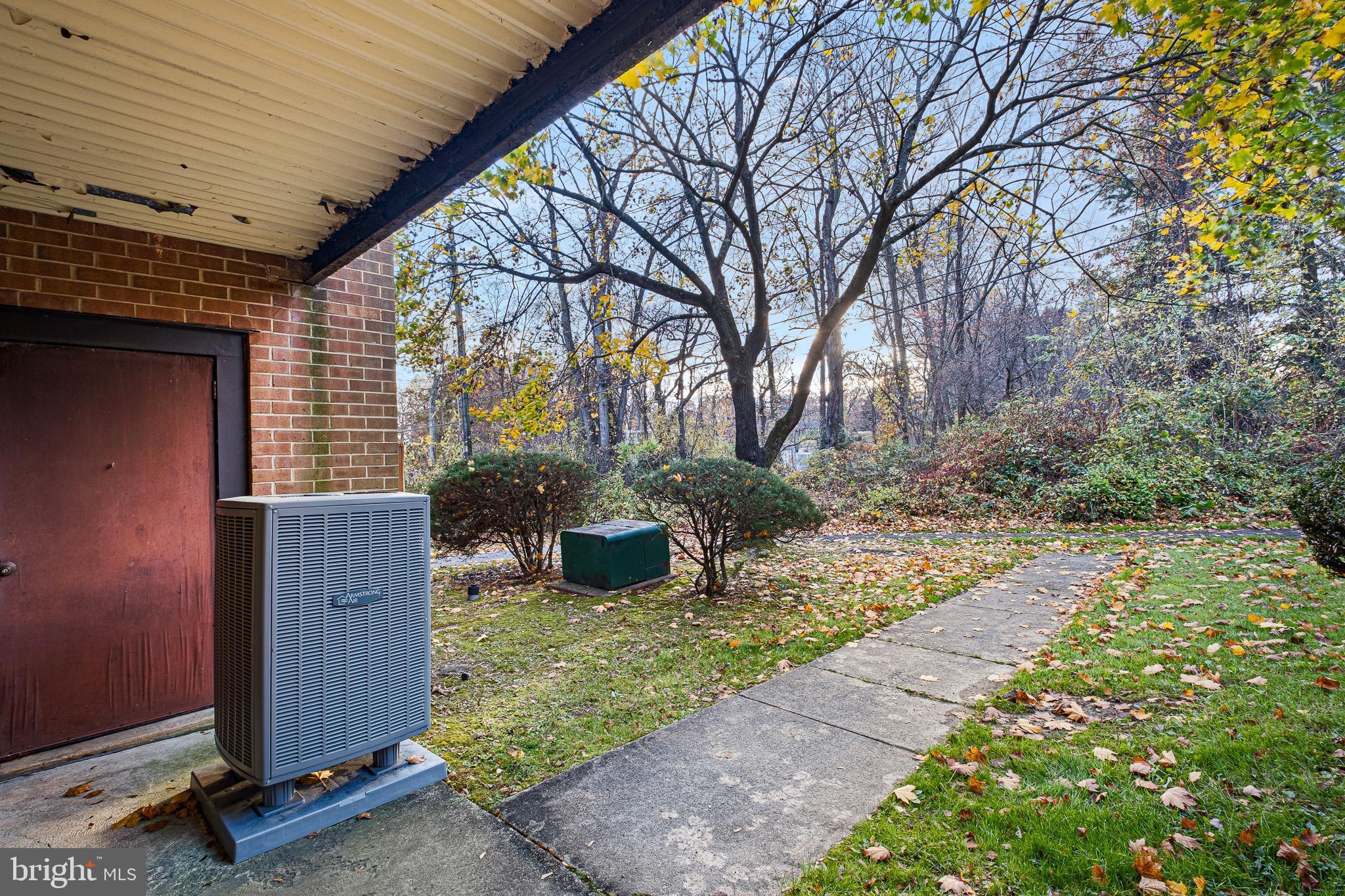 5034 W BRIGANTINE COURT 5034