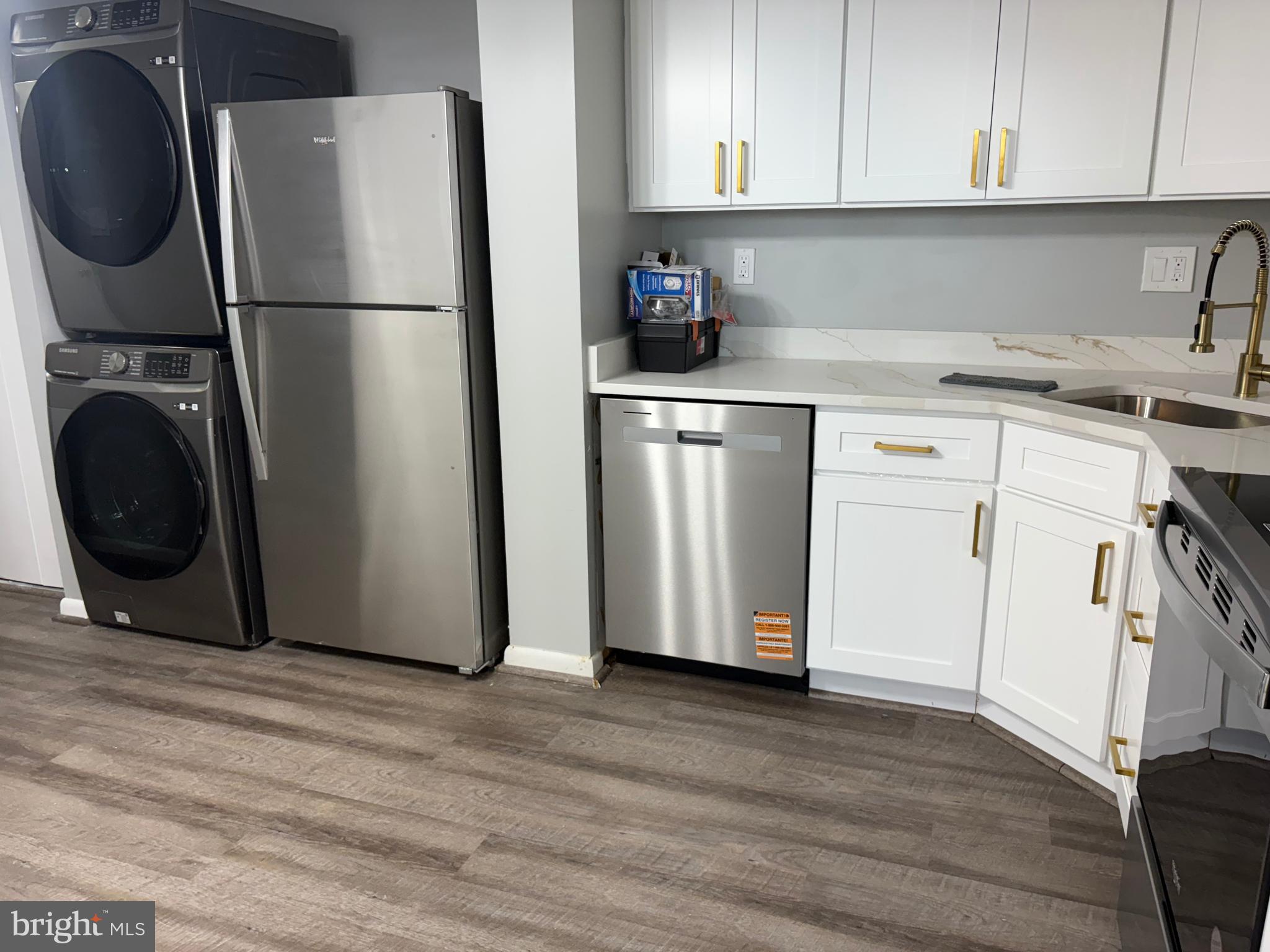THE ELMONT - Residential Lease